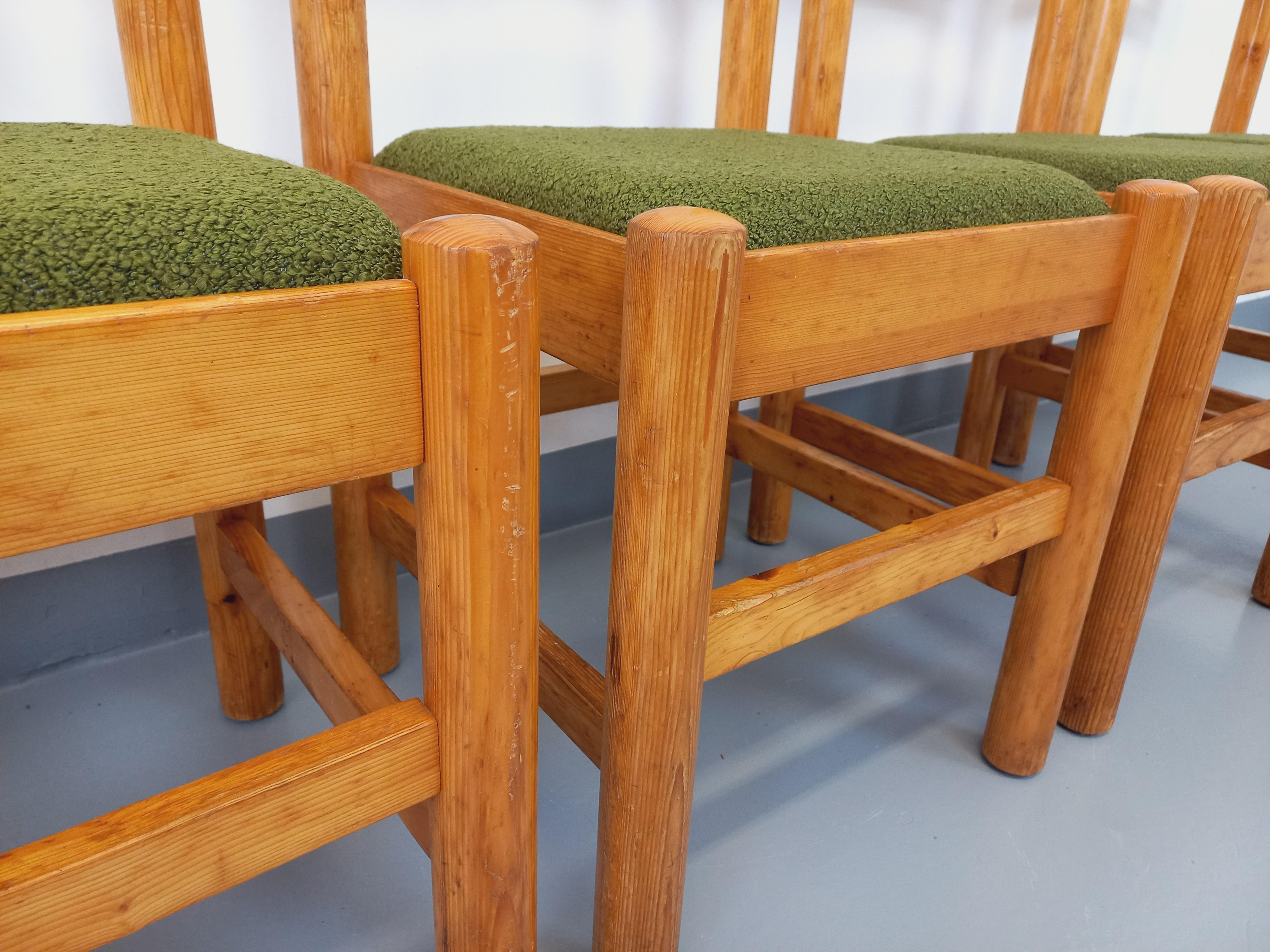 Tessuto Suite di 4 sedie a sdraio vintage in spillo e tessuto bouclette vert kaki degli anni '70 in vendita