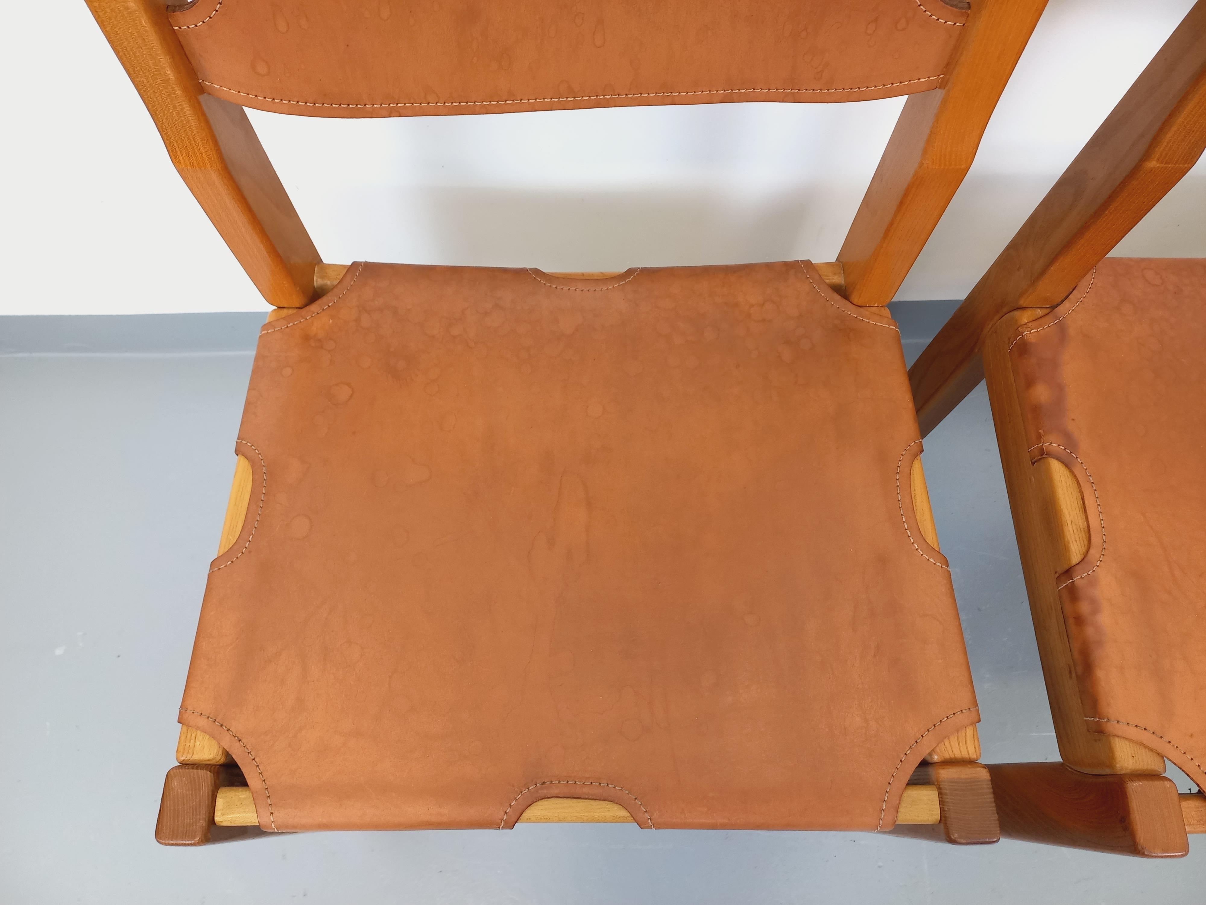Suite di 4 sedie a sdraio vintage Maison Regain in orme e pelle degli anni 70-80 in vendita 6