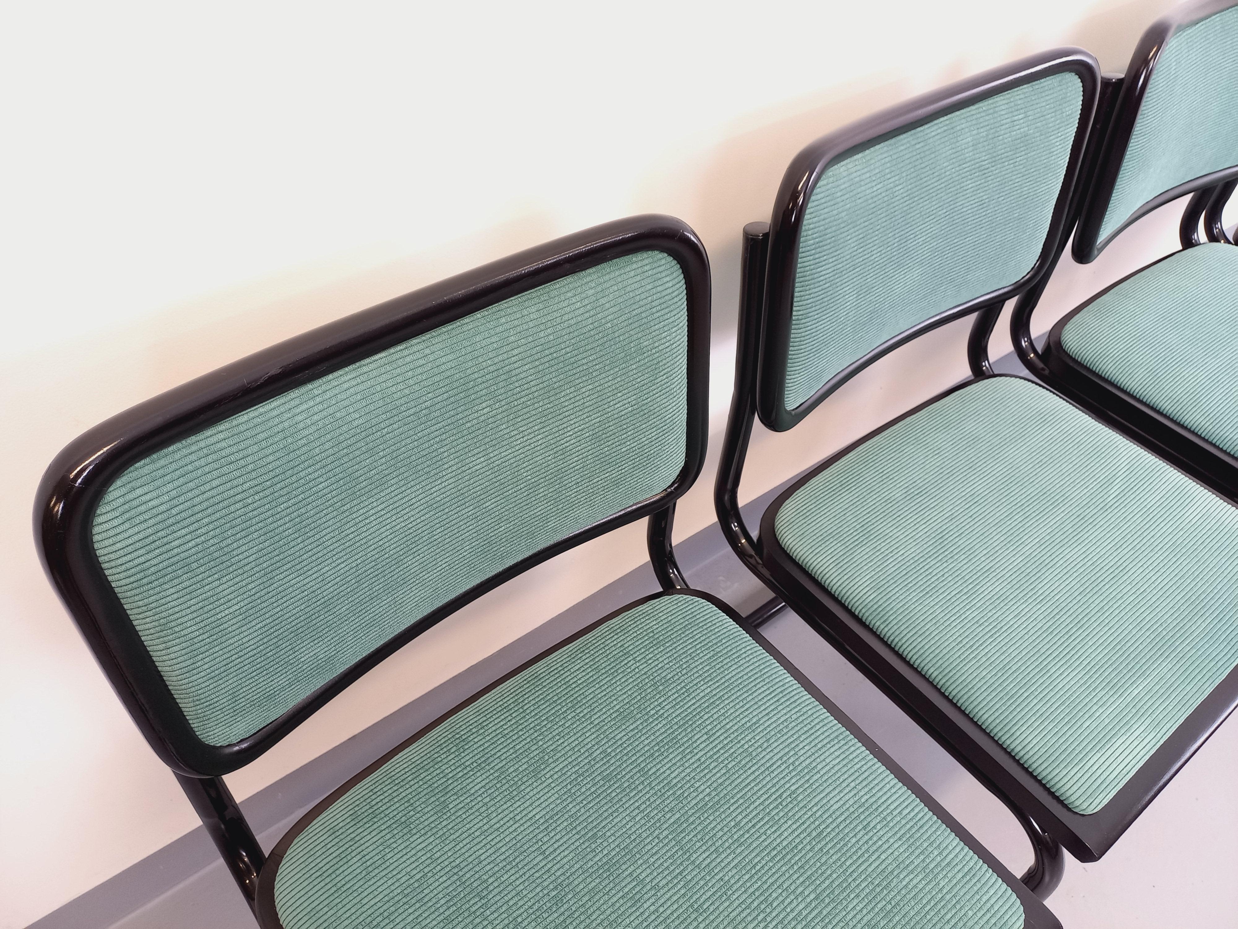 Metallo Suite de 4 chaises vintage Marcel Breuer Cesca B32 in stile Bauhaus in métal noir in vendita