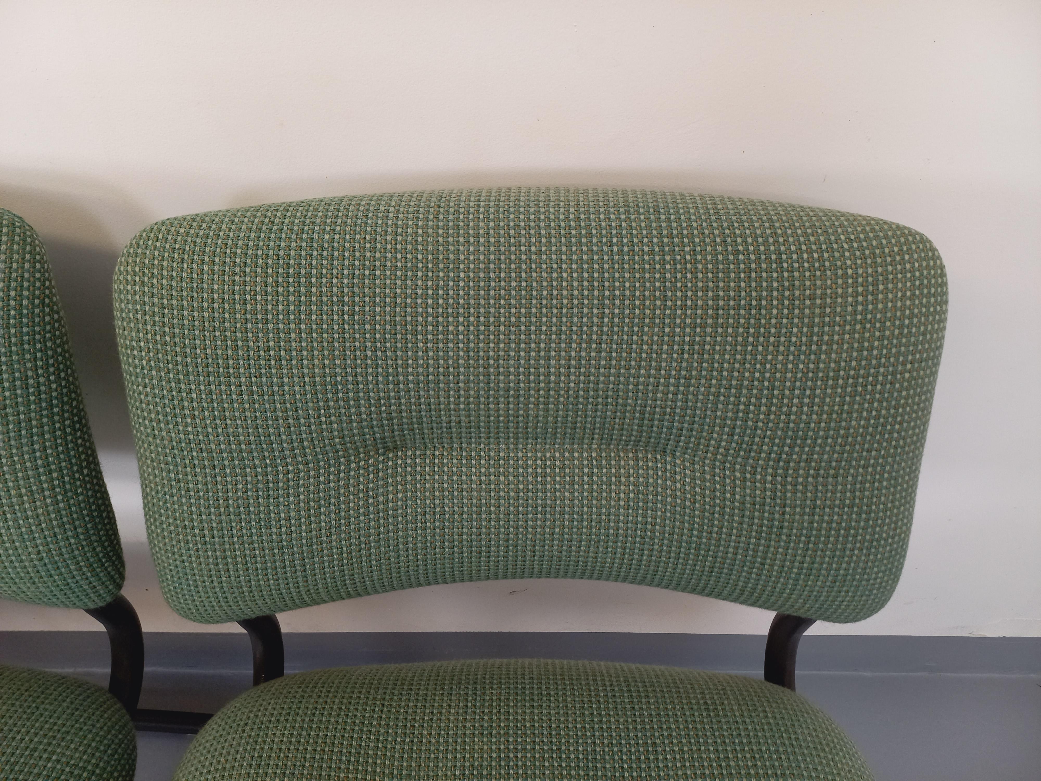 Suite de 4 chaises vintage Steelcase style Marcel Breuer Cesca B32 en métal gris For Sale 9