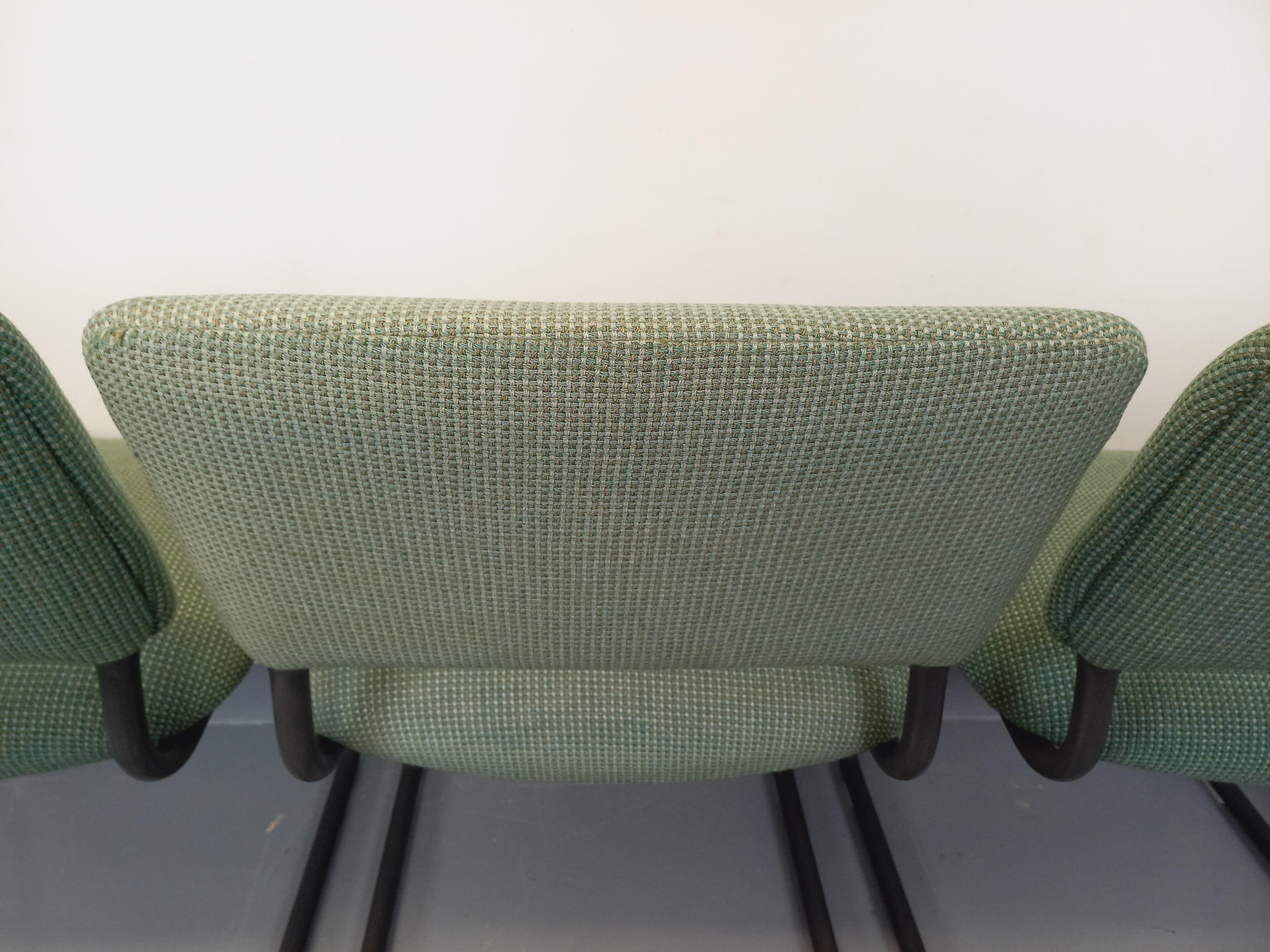 Suite de 4 chaises vintage Steelcase style Marcel Breuer Cesca B32 en métal gris For Sale 13