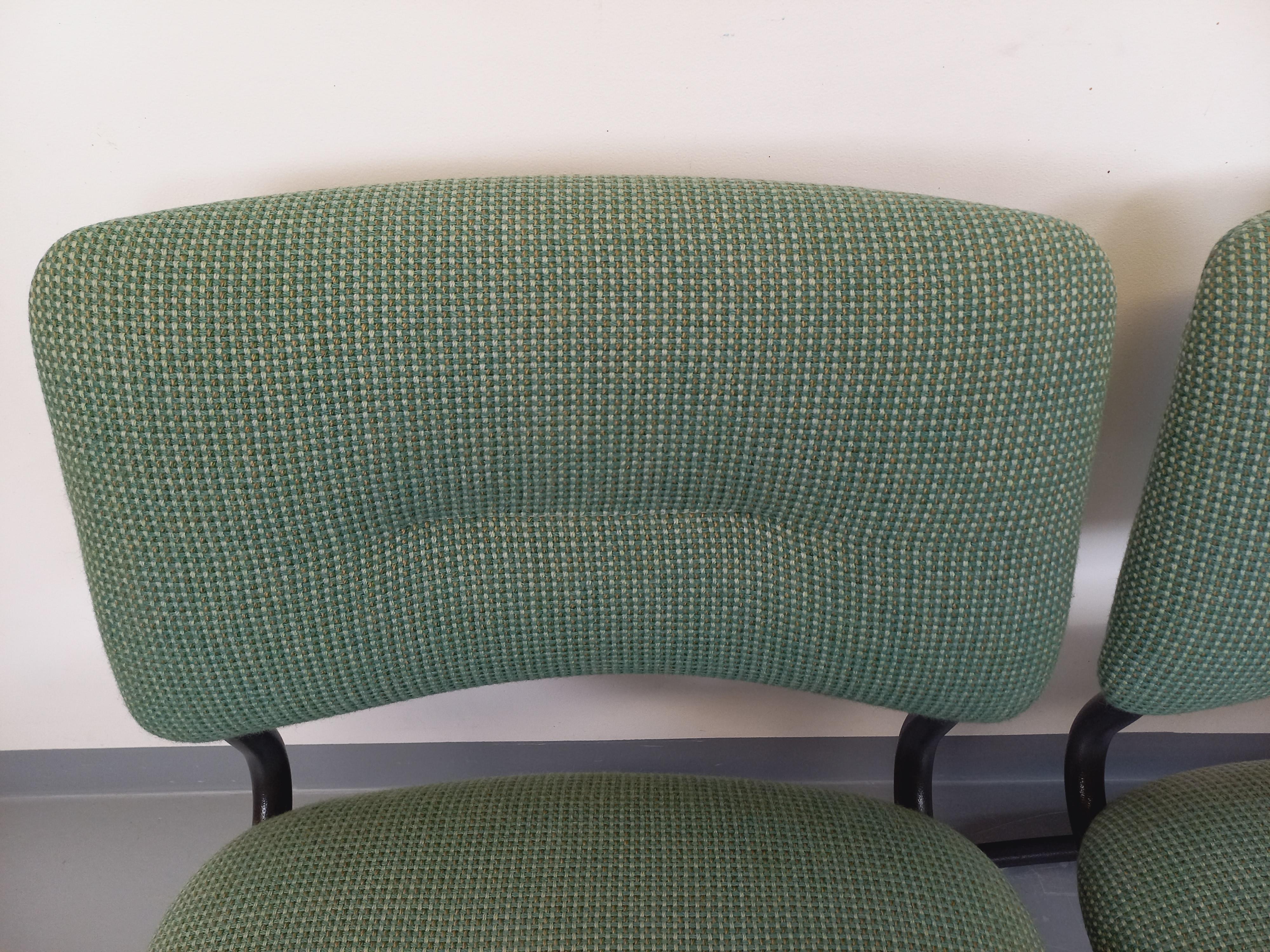 Suite de 4 chaises vintage Steelcase style Marcel Breuer Cesca B32 en métal gris In Good Condition For Sale In BESANÇON, FR