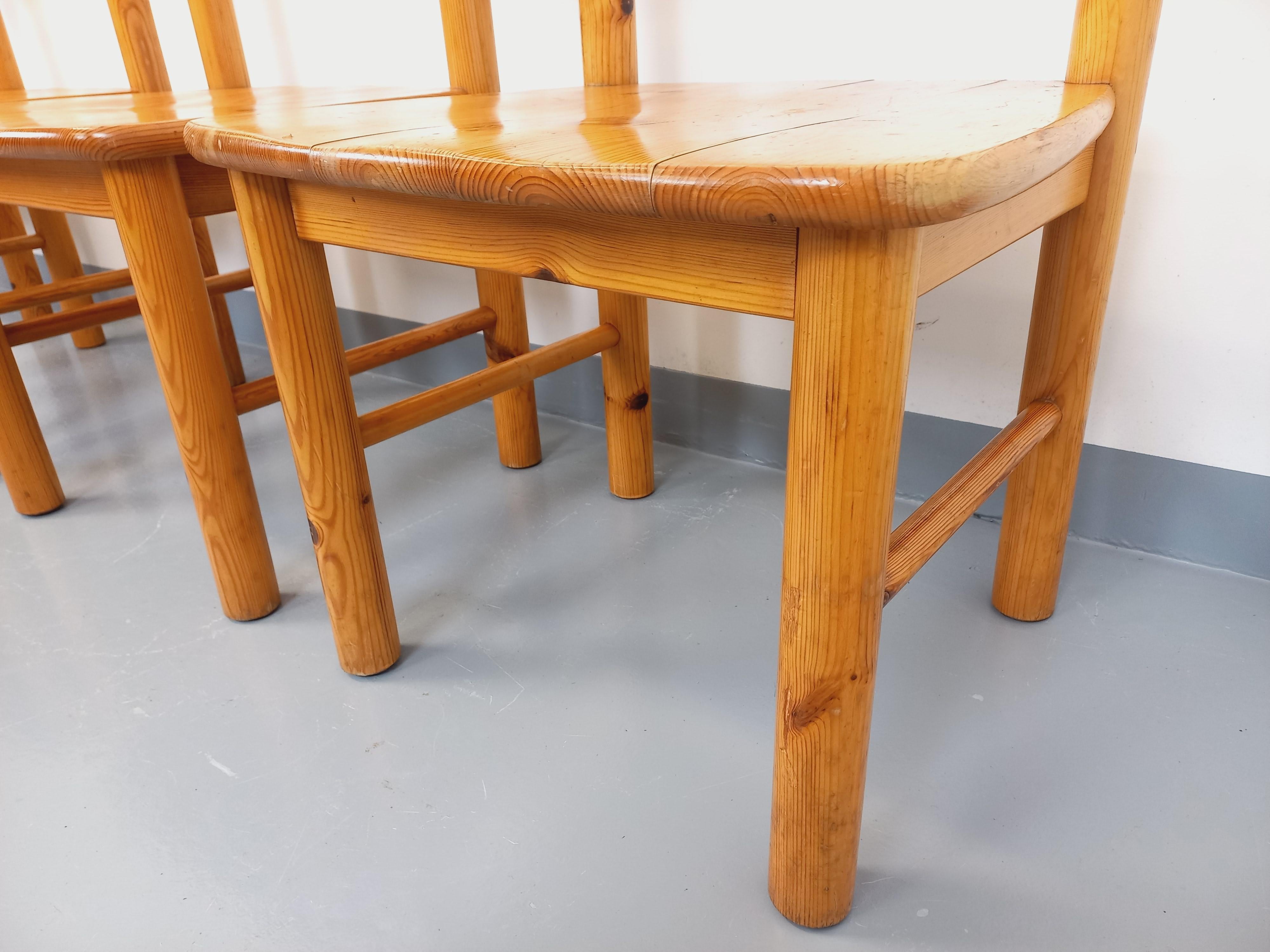 Suite de 4 fauteuils style Rainer Daumiller en pin des années 60 70 finales del siglo XX en venta