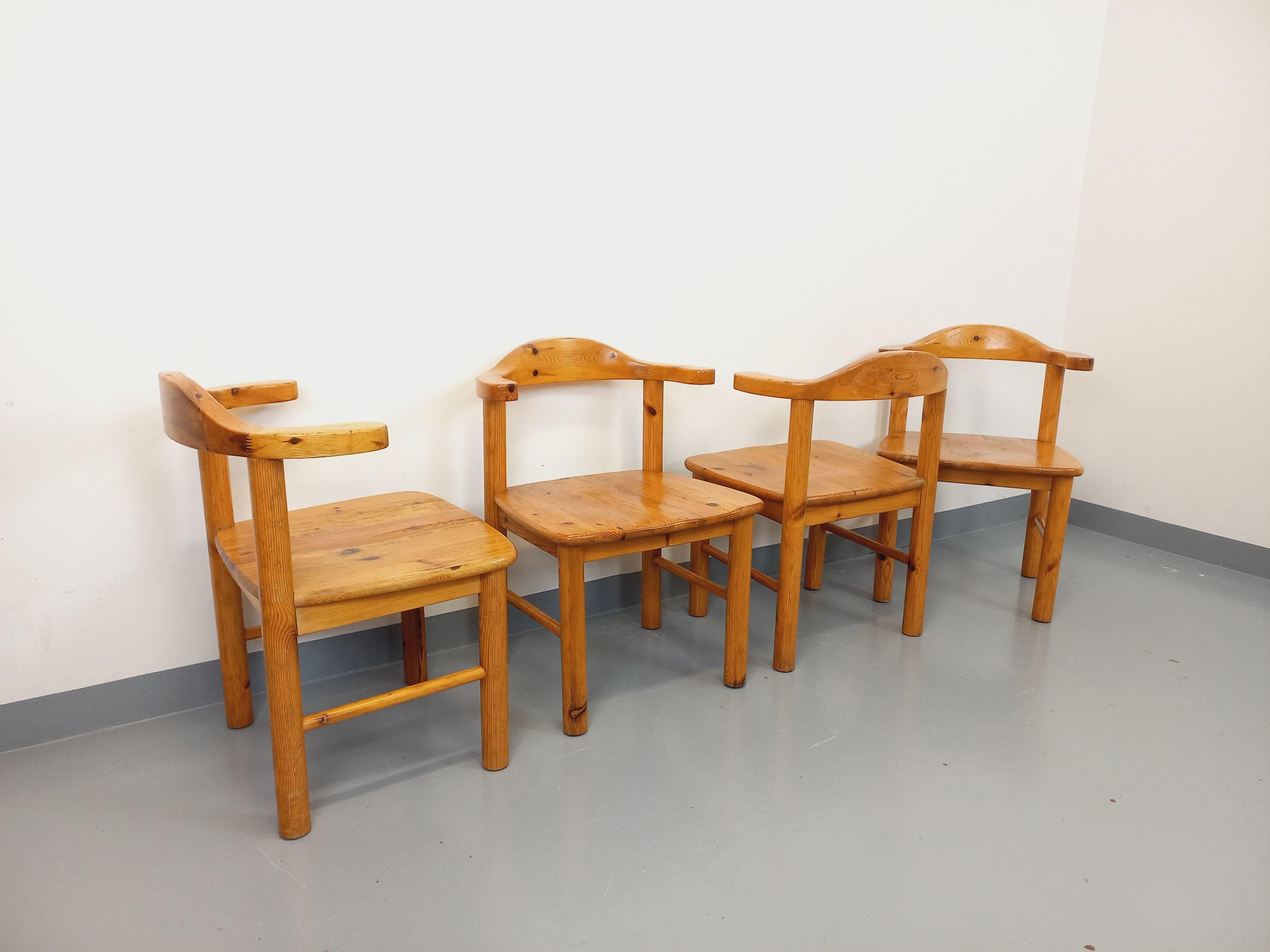 Suite de 4 fauteuils style Rainer Daumiller en pin des années 60 70 en venta 1