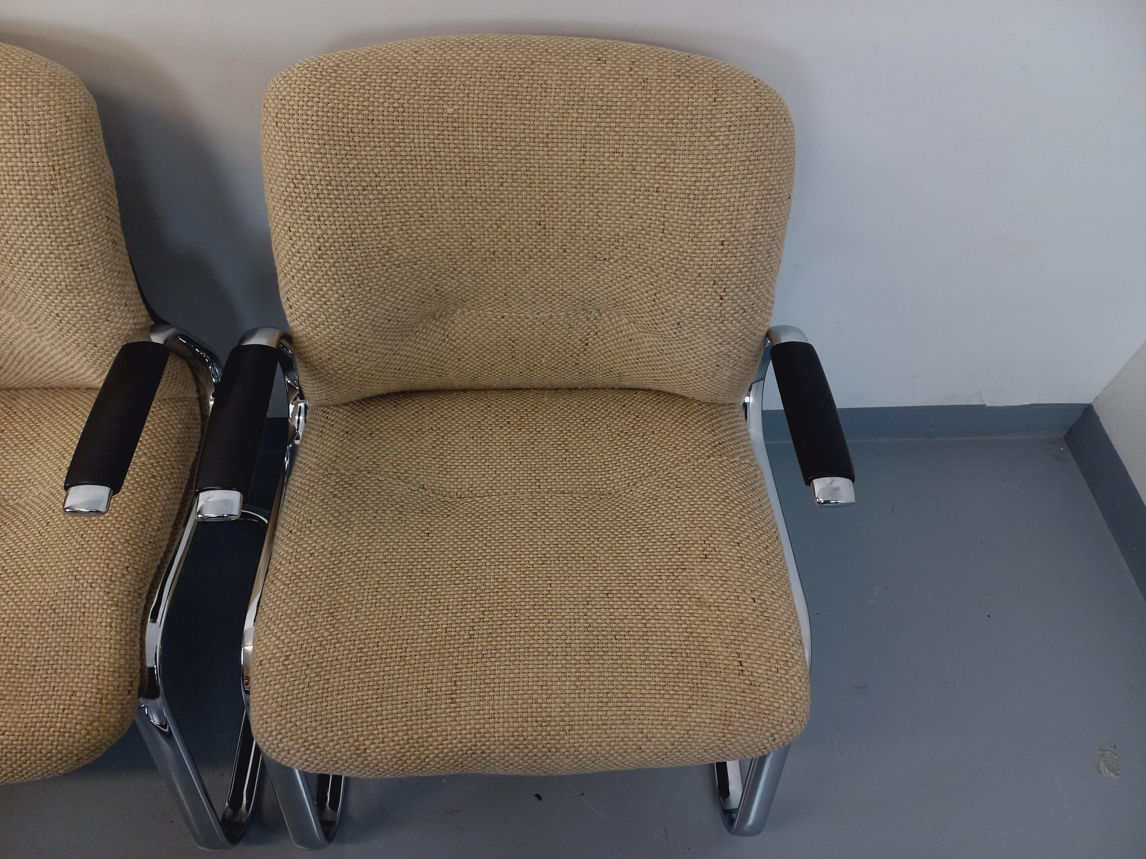 Suite di 5 mobili con portaoggetti Steelcase Strafor in metallo cromato e tessuto in vendita 11