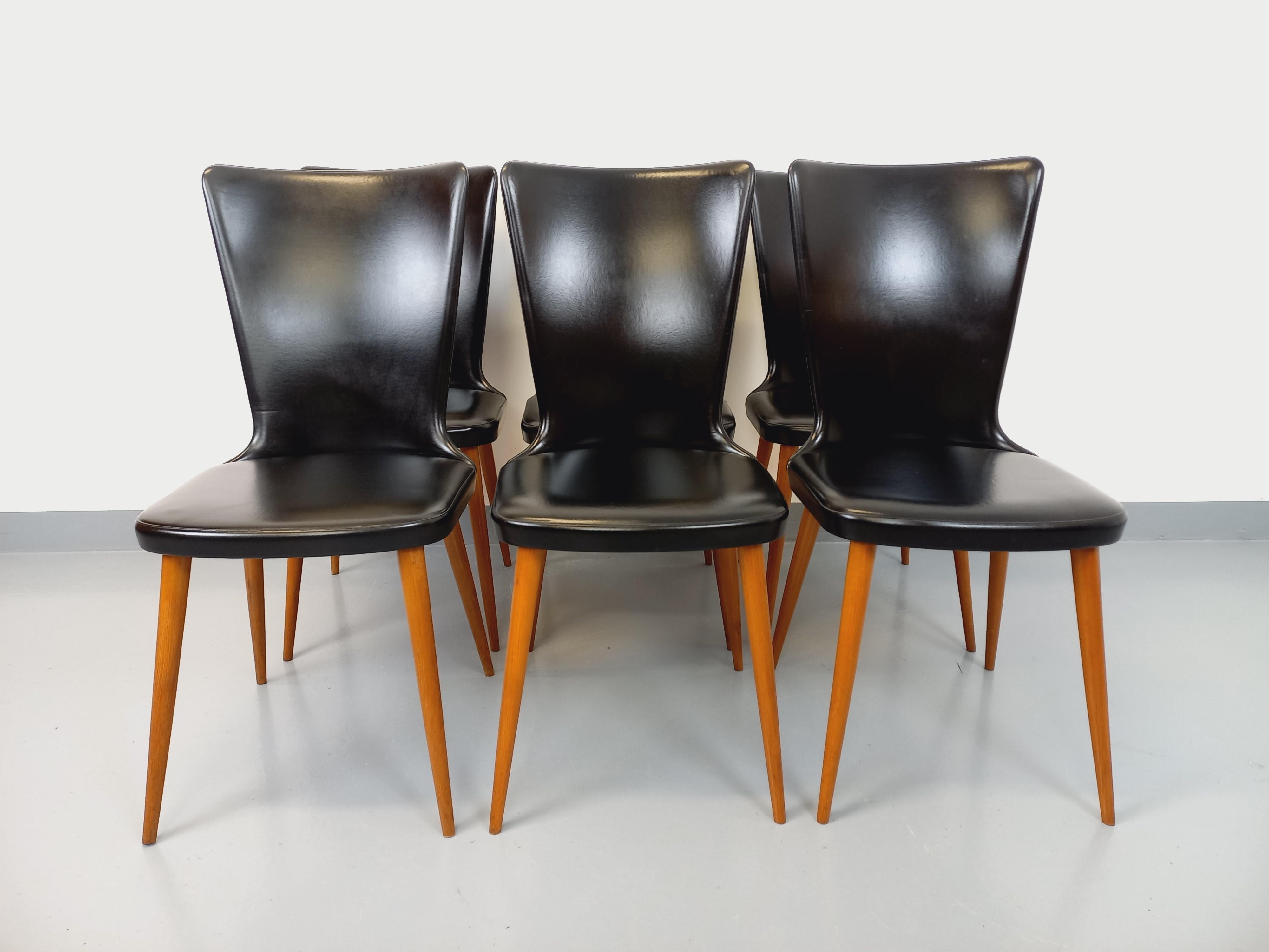 Suite di 6 sedie Baumann Essor vintage in bois de hêtre e skai degli anni '60 in vendita 4