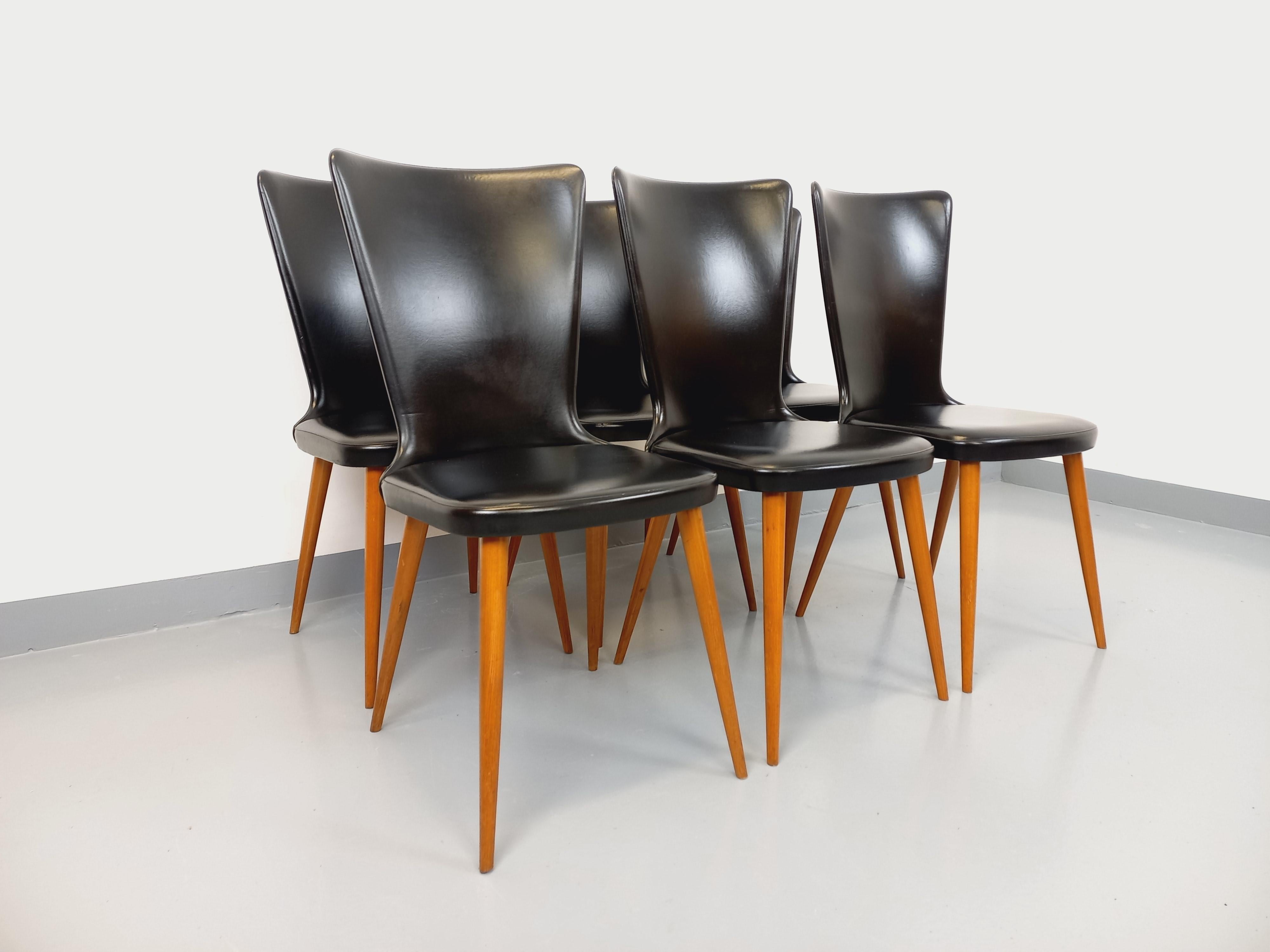 Suite di 6 sedie Baumann Essor vintage in bois de hêtre e skai degli anni '60 in vendita 5