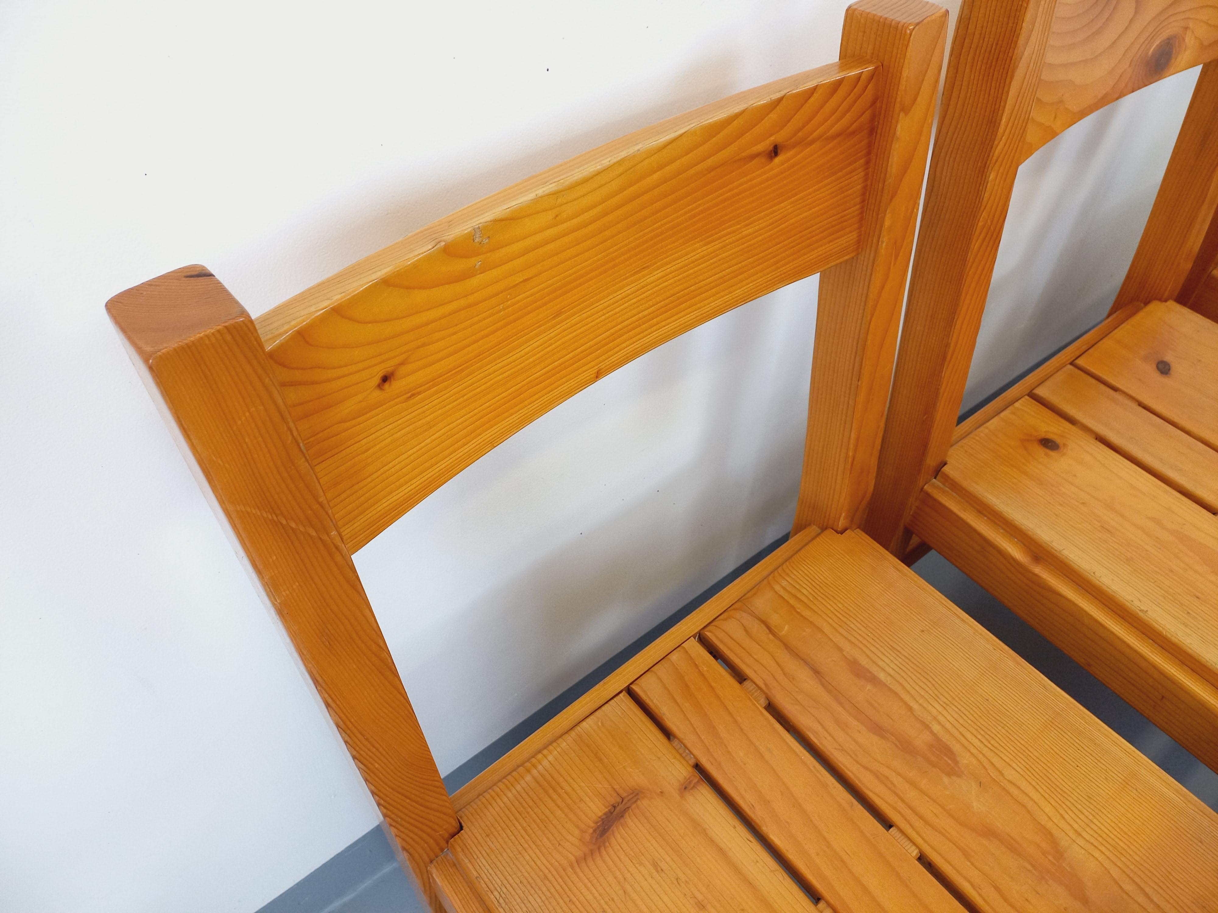 Suite de 6 chaises Charlotte Perriand Les Arcs vintage en pin des années 60 70 im Zustand „Gut“ im Angebot in BESANÇON, FR