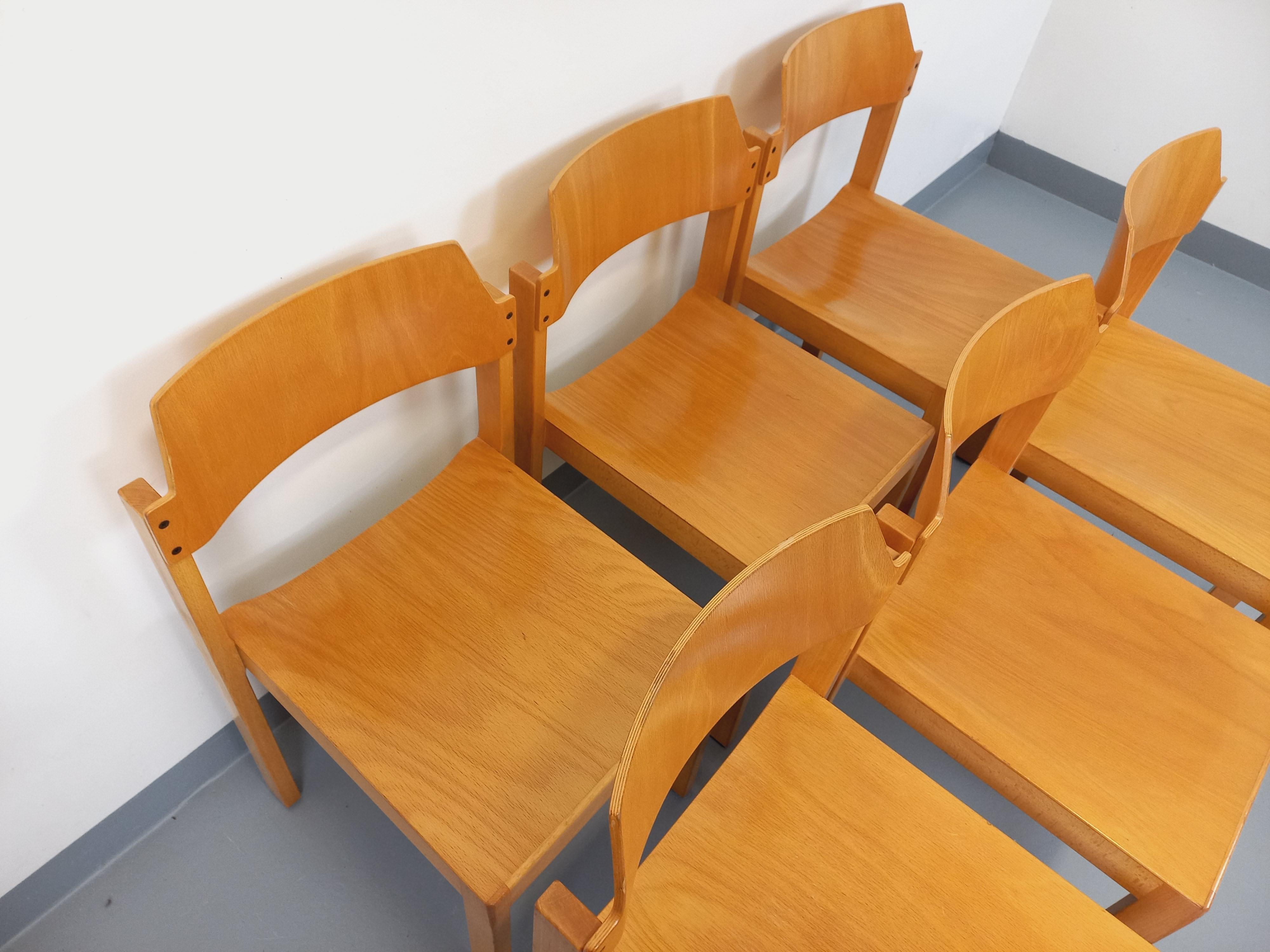 Scandinavian Suite de 6 chaises minimalistes empilables vintage Schlapp Mobel en hêtre