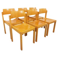 Suite de 6 chaises minimalistes empilables vintage Schlapp Mobel en hêtre