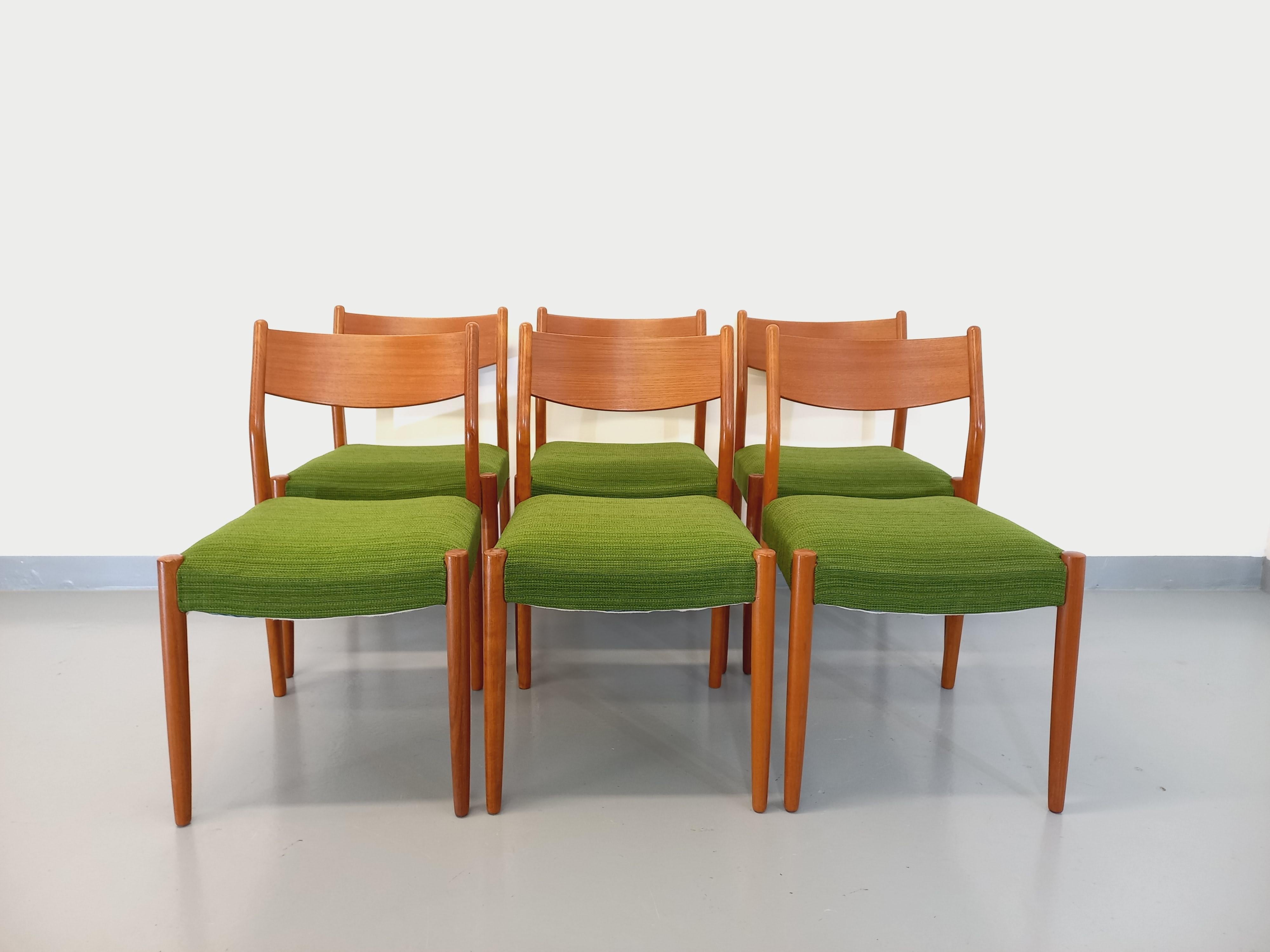 Suite de 6 chaises scandinaves vintage Cees Braakman en teck et tissu années 60 For Sale 3