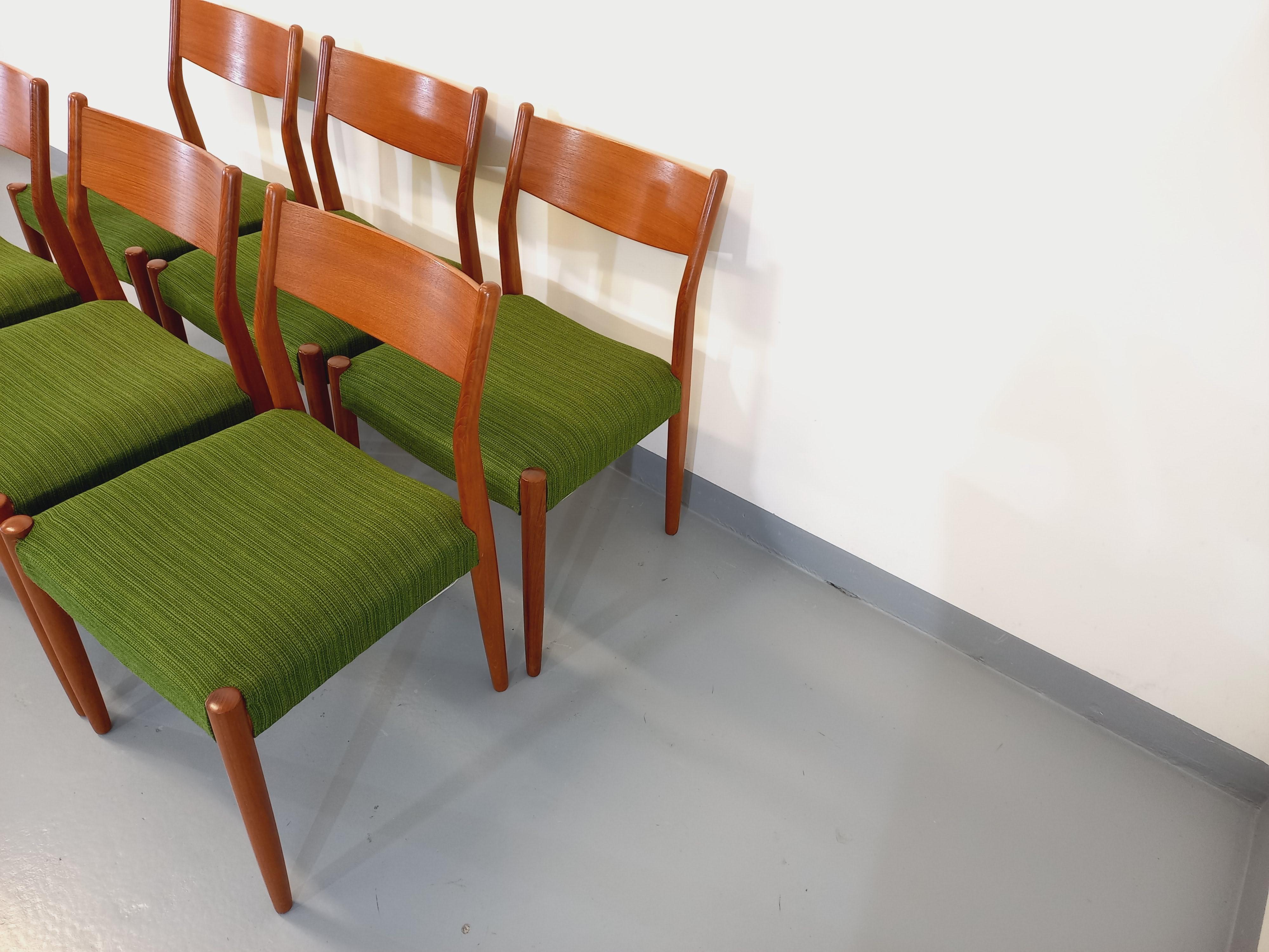 Scandinavian Suite de 6 chaises scandinaves vintage Cees Braakman en teck et tissu années 60 For Sale