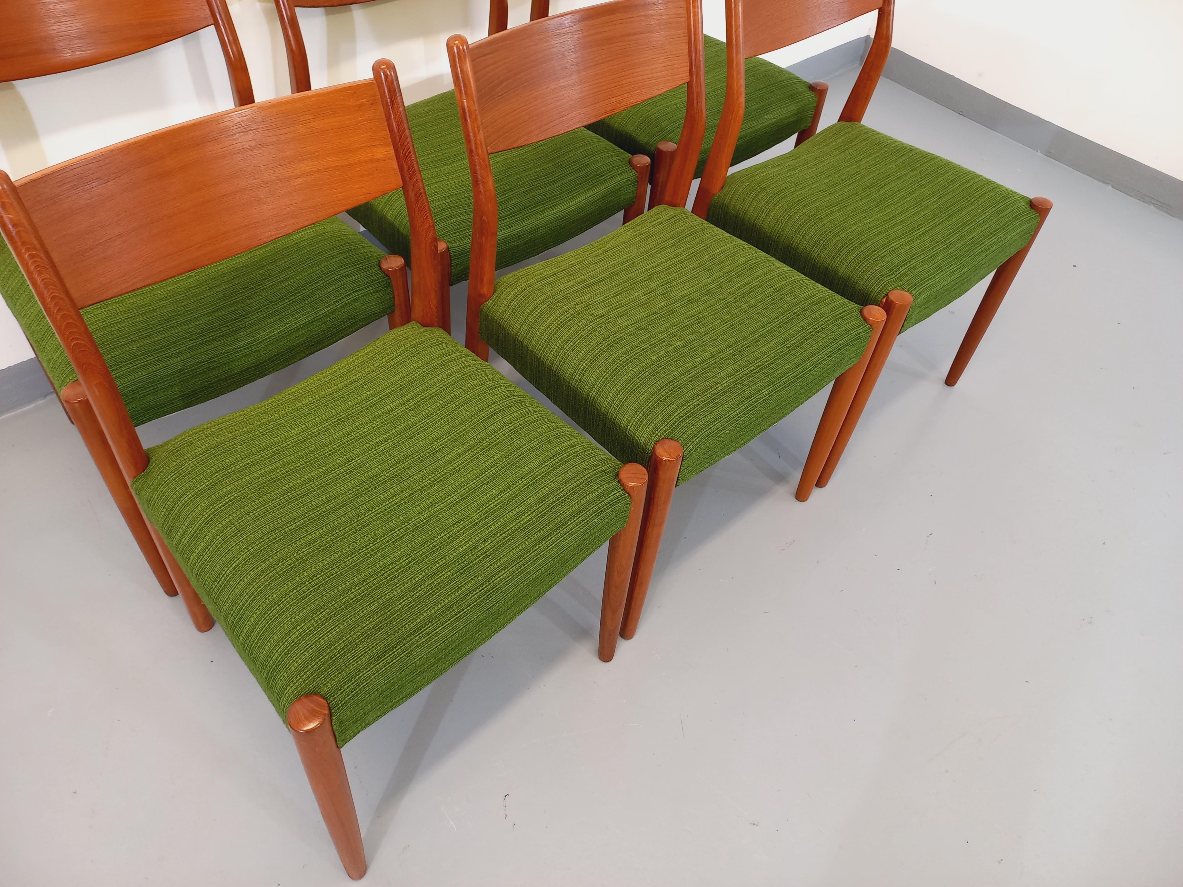 Suite de 6 chaises scandinaves vintage Cees Braakman en teck et tissu années 60 For Sale 2