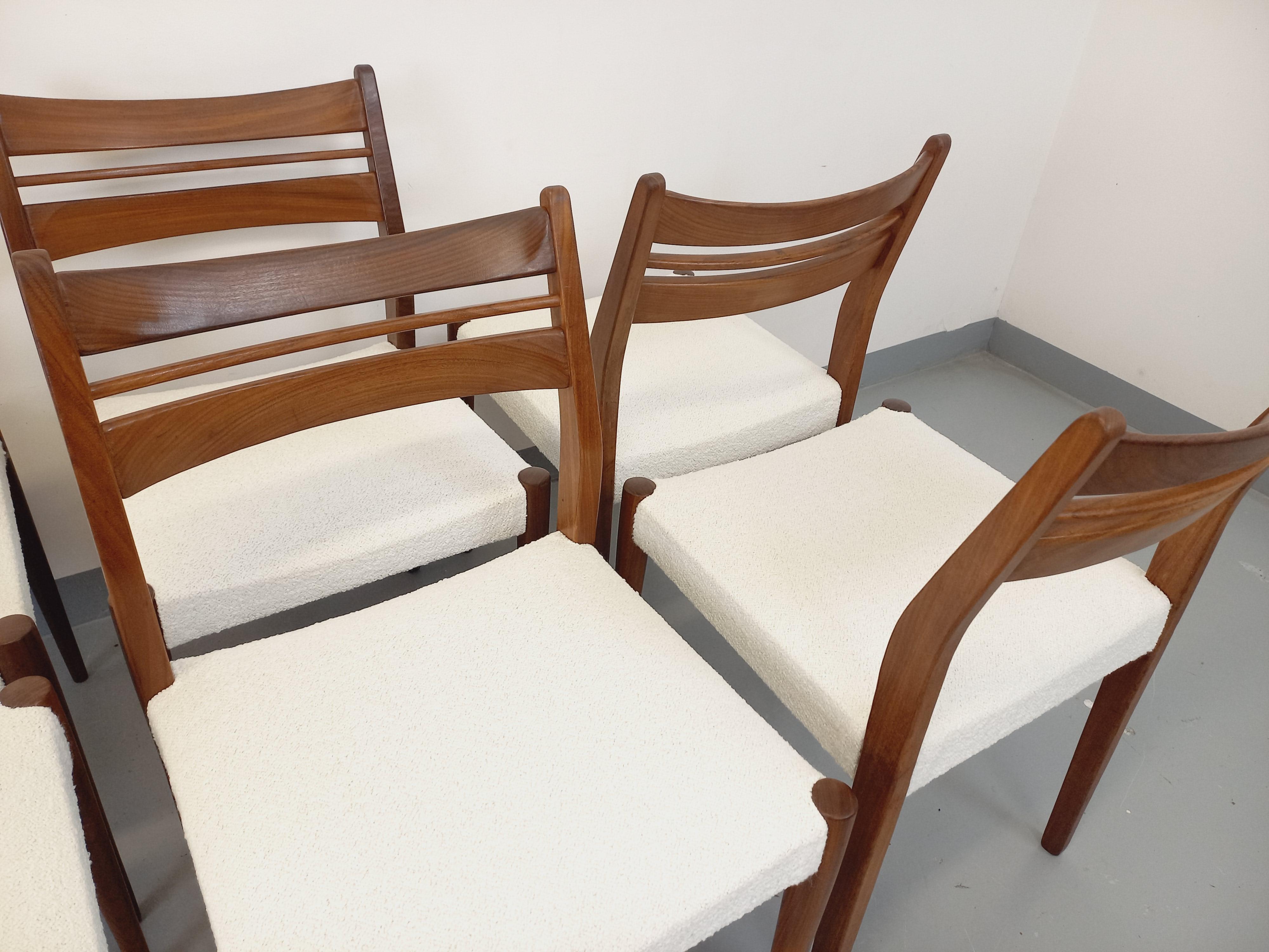 Suite von 6 skandinavischen Liegestühlen im Vintage-Stil aus Teck und Bouclette-Gewebe aus den 60er Jahren im Angebot 2