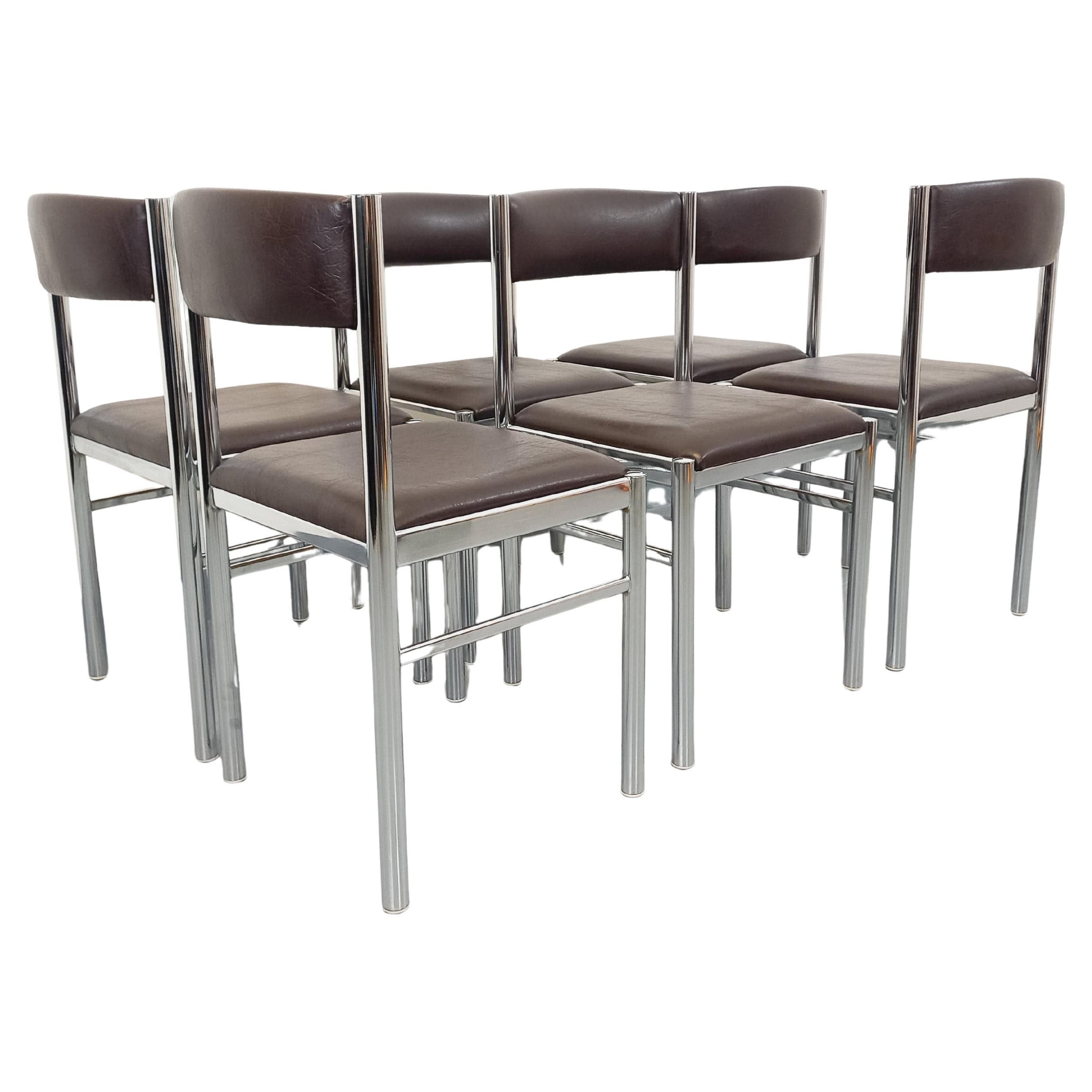 Suite de 6 chaises vintage des années 70 en métal chromé et skai marron