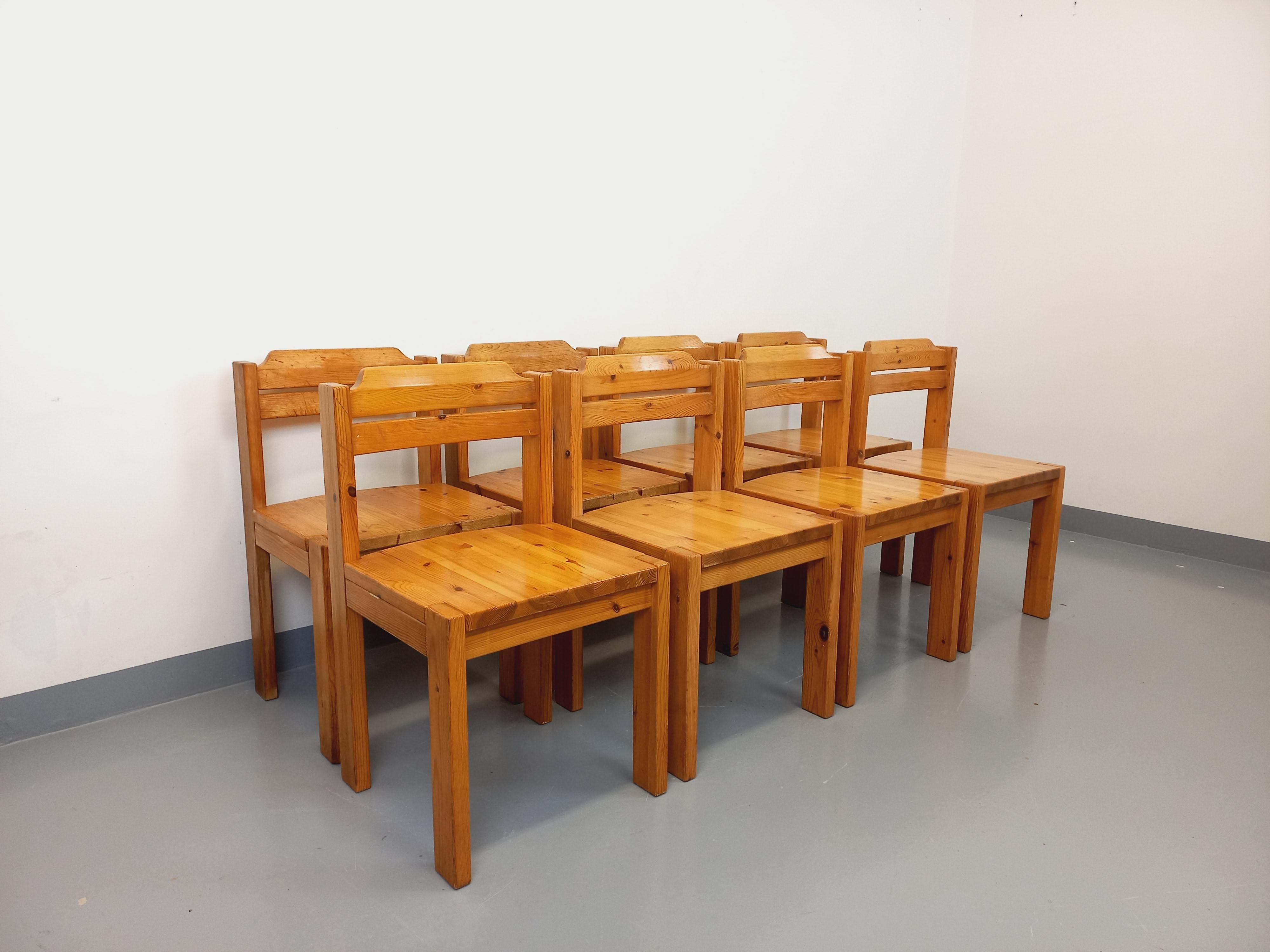 Suite de 8 chaises scandinaves vintage Ilmari Tapiovaara pour Asko en pin en venta 5
