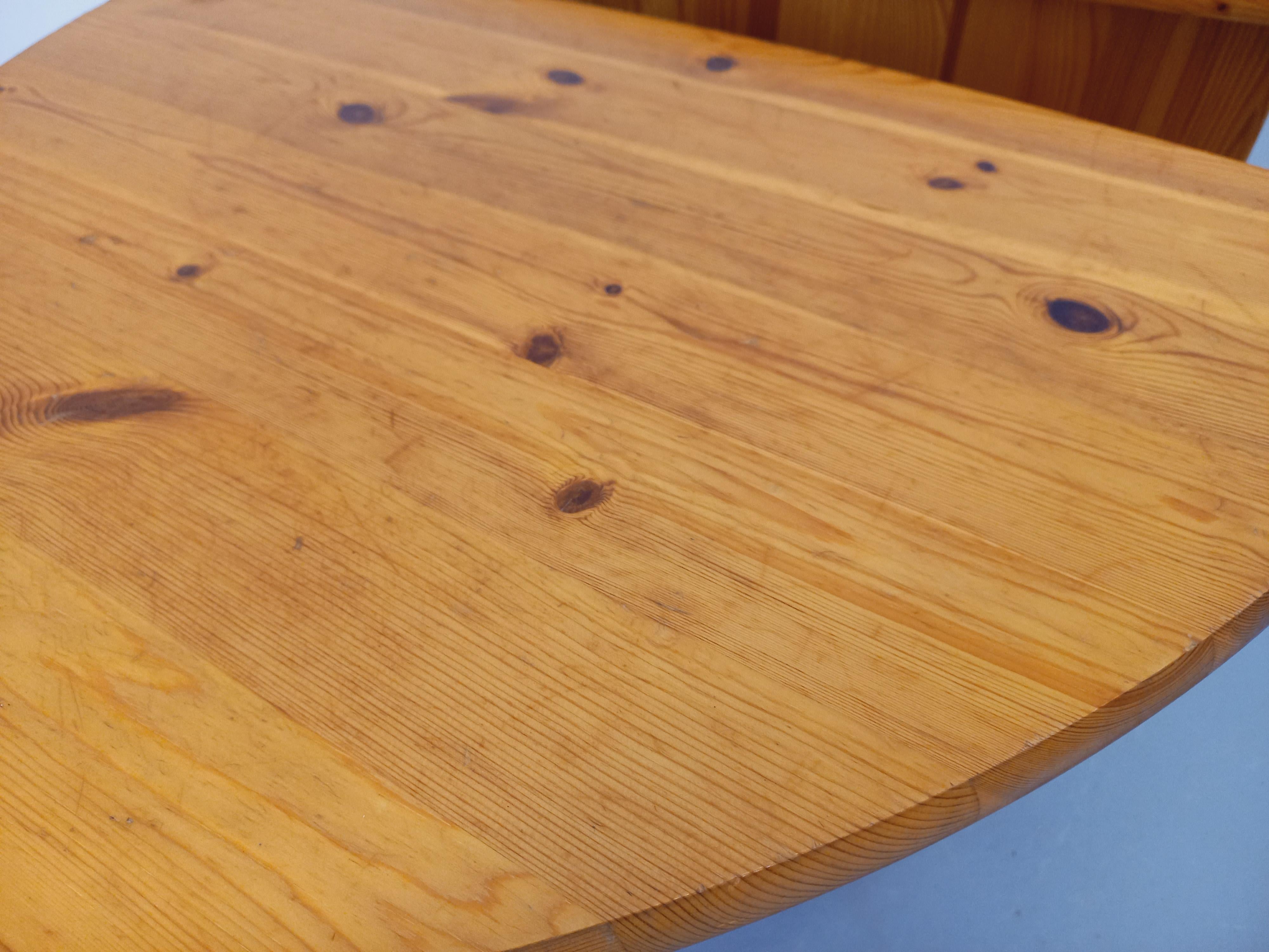 Suite de deux tables basses modernistes vintage en pin des années 70 5