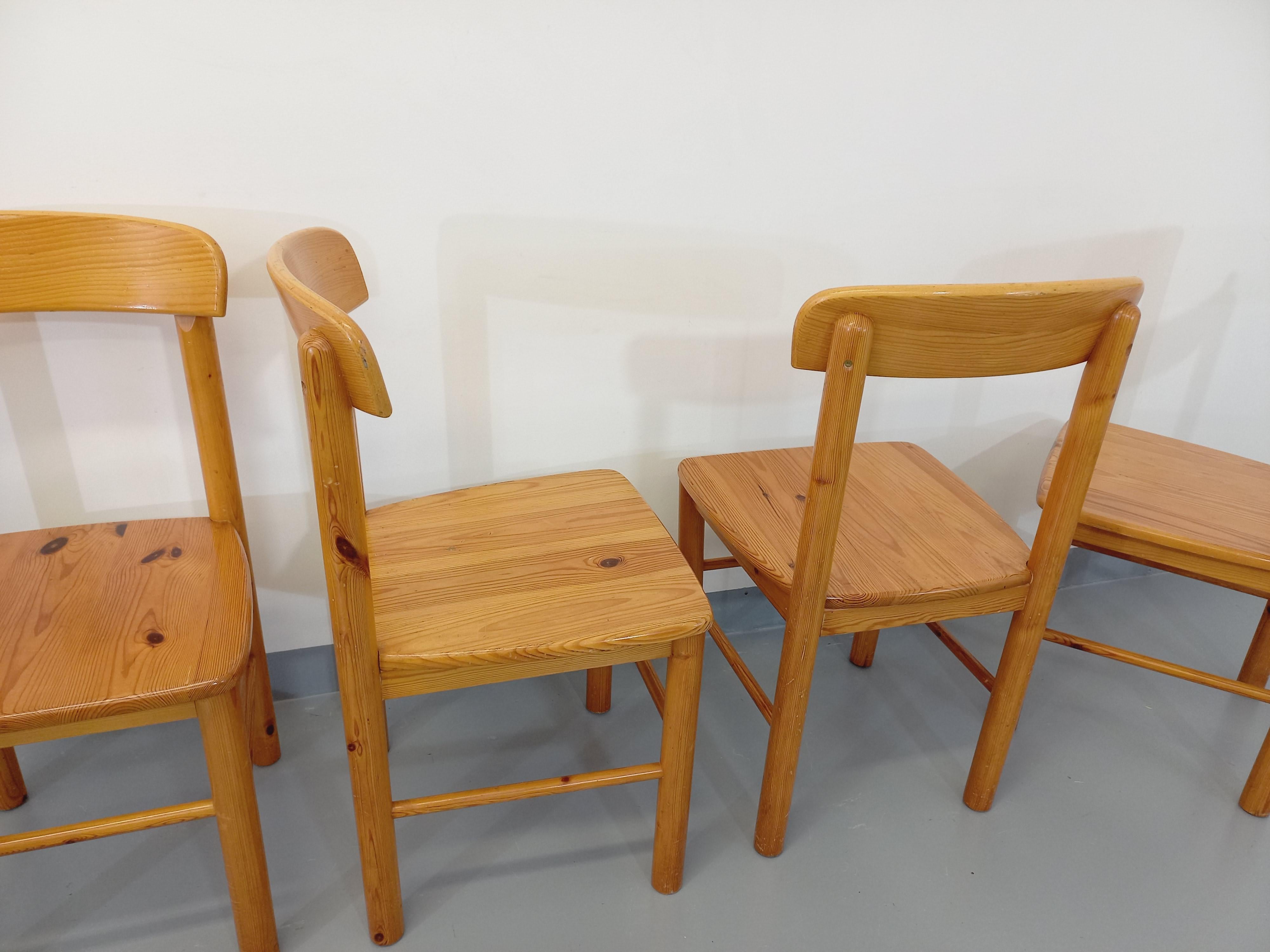 Suite d’une table ronde avec rallonge et 4 chaises vintage en pin des années 60 For Sale 10