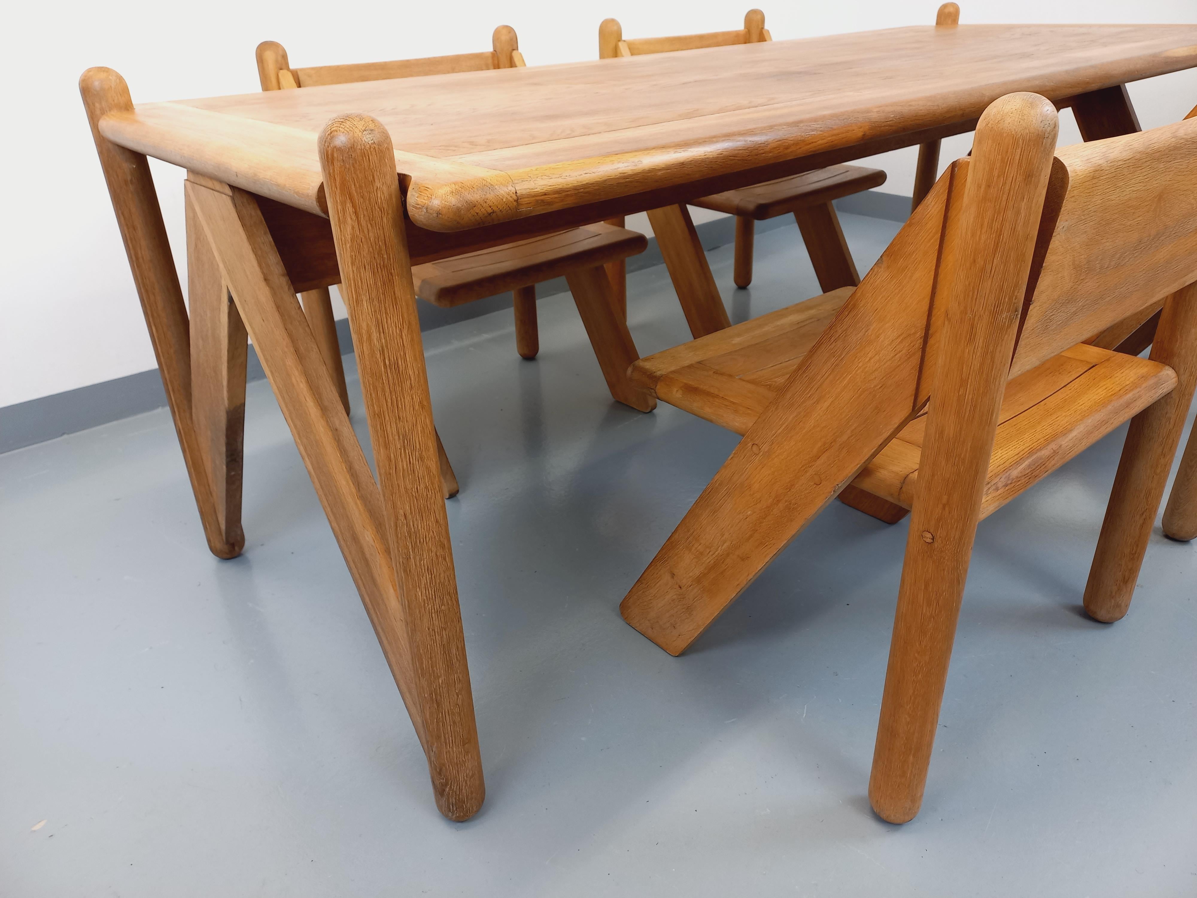 Suite exceptionnelle d'une grande table rectangulaire et de 4 chaises brutaliste (Mitte des 20. Jahrhunderts) im Angebot