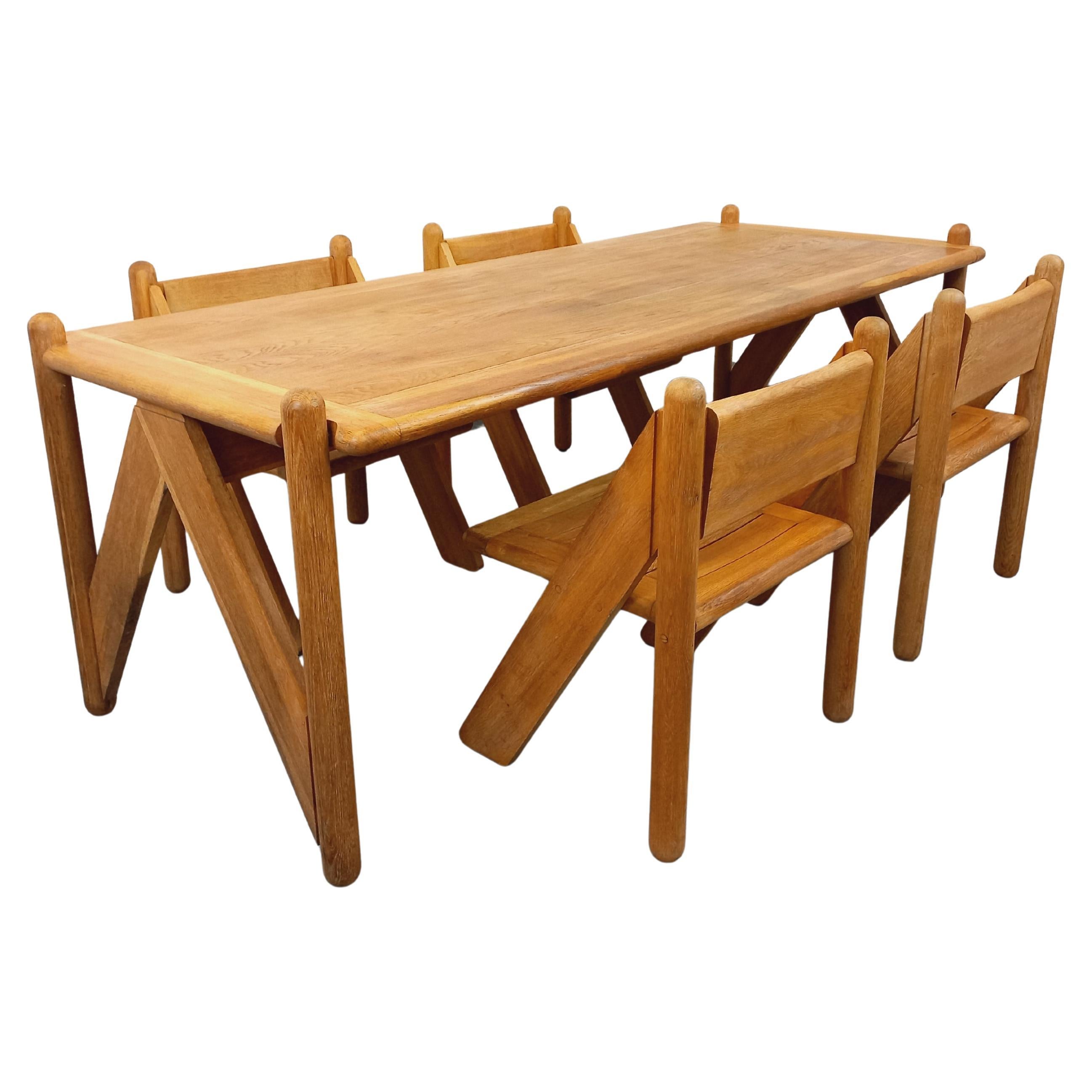 Suite exceptionnelle d'une grande table rectangulaire et de 4 chaises brutaliste im Angebot