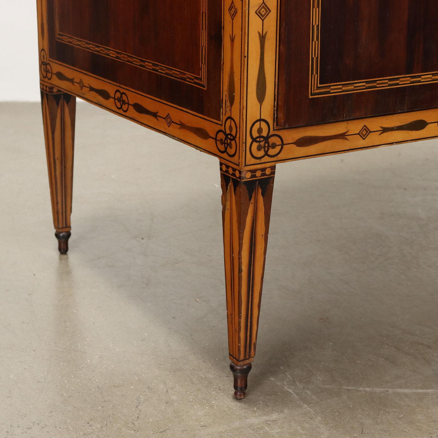 Neoclassical Tuscan Como Suite and two 18th century bedside tables For Sale 3
