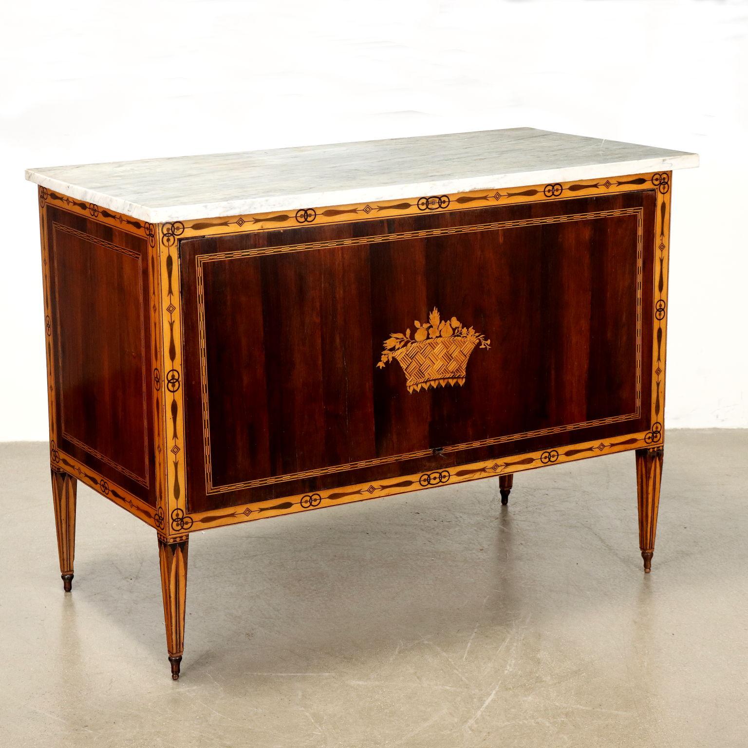 Neoclassical Revival Neoclassical Tuscan Como Suite and two 18th century bedside tables For Sale