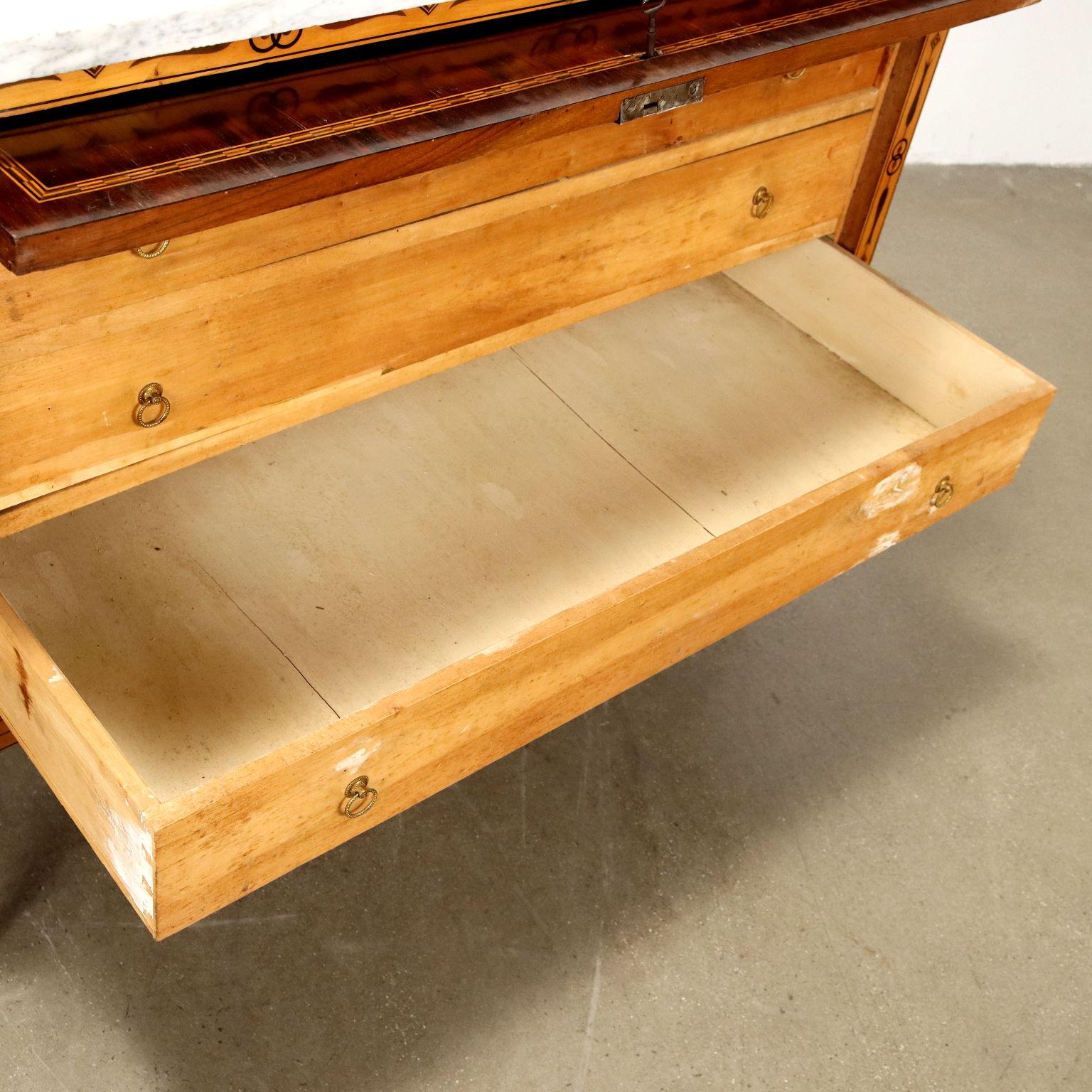 Marble Neoclassical Tuscan Como Suite and two 18th century bedside tables For Sale