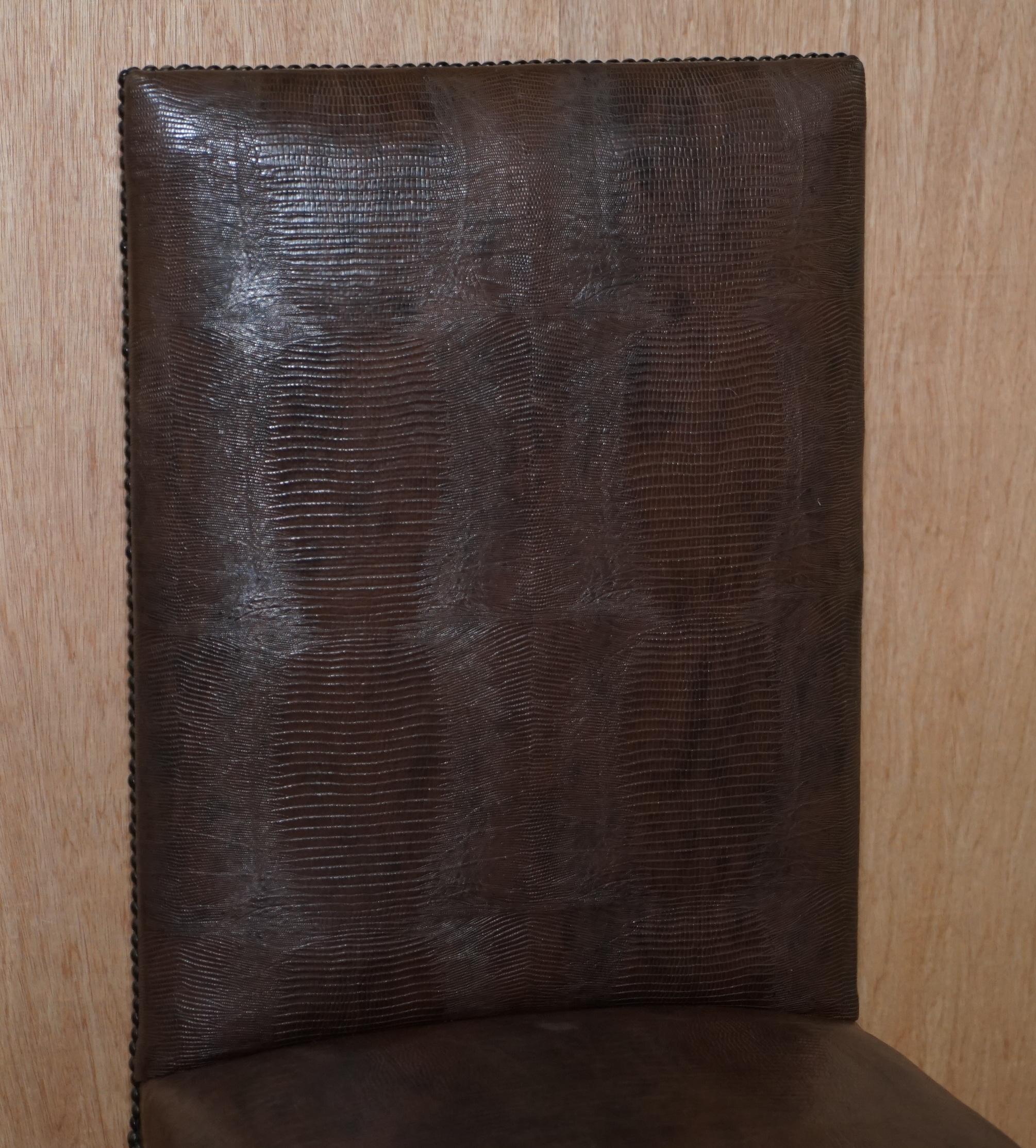 Suite von 10 Carolean-Esszimmerstühlen mit Krokodil-Alligator-Patina-Leder Ten (Handgefertigt) im Angebot