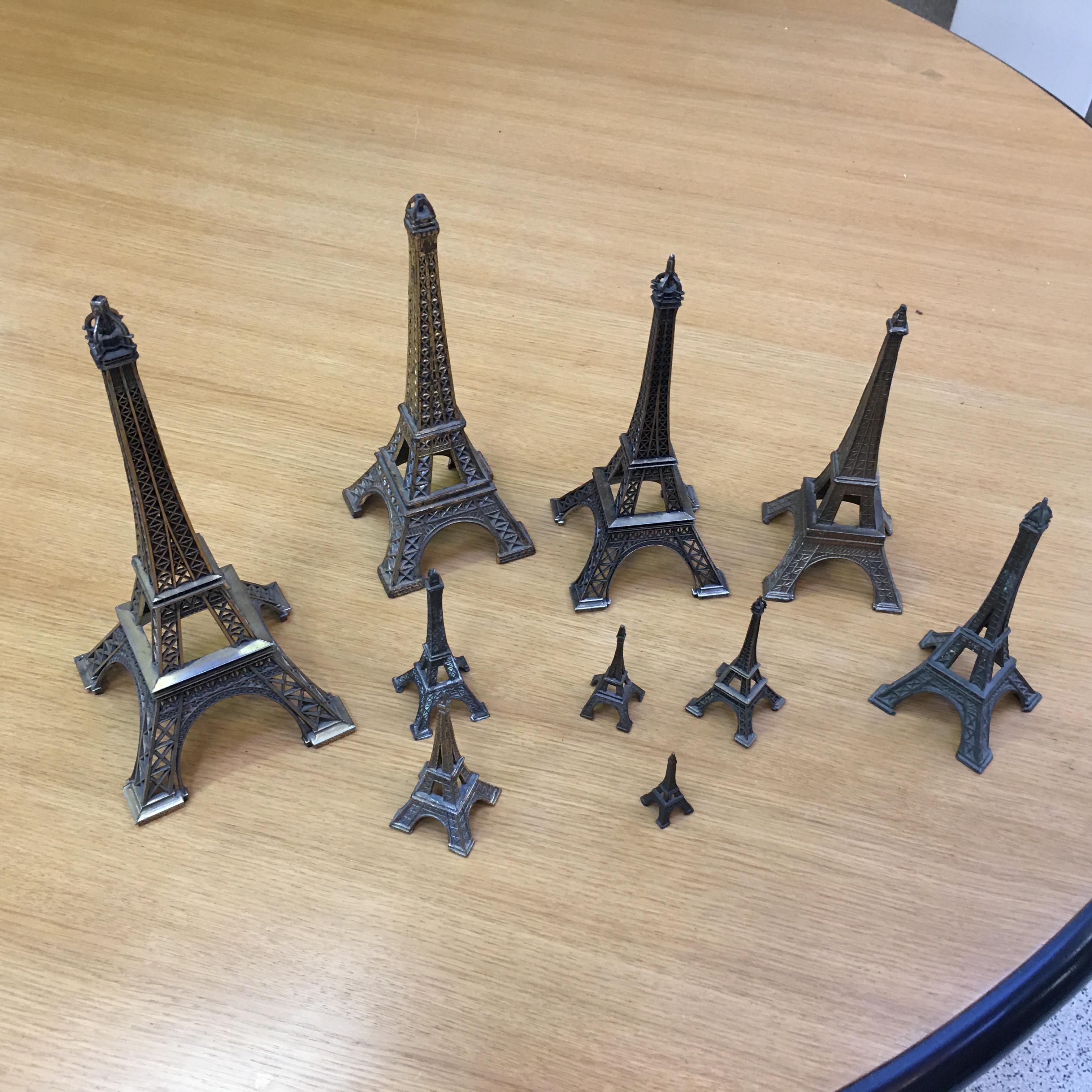 Suite of 9 Vintage Eiffel Tower in Reduced Model, circa 1970-1980 For Sale 2