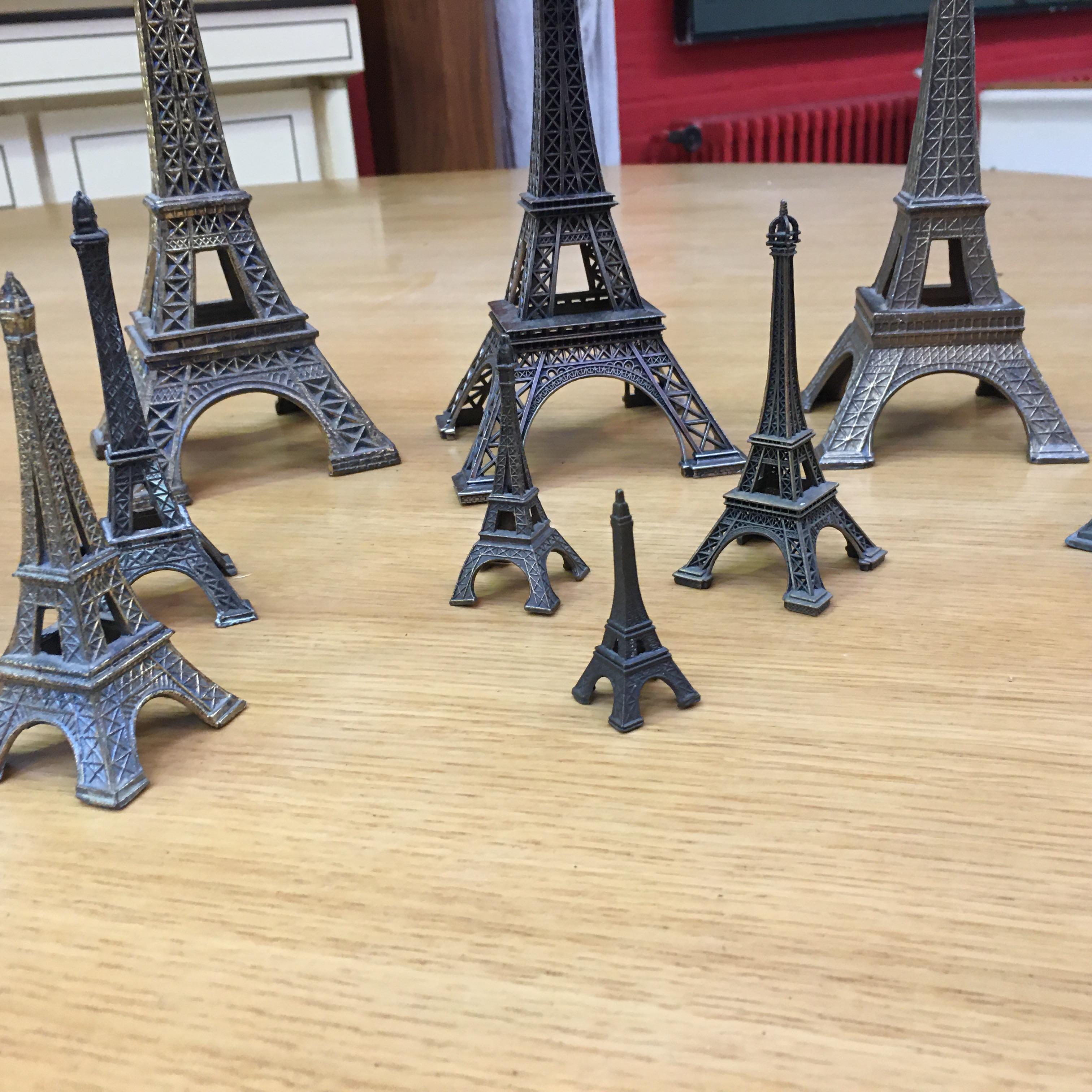 Suite of 9 Vintage Eiffel Tower in Reduced Model, circa 1970-1980 For Sale 3