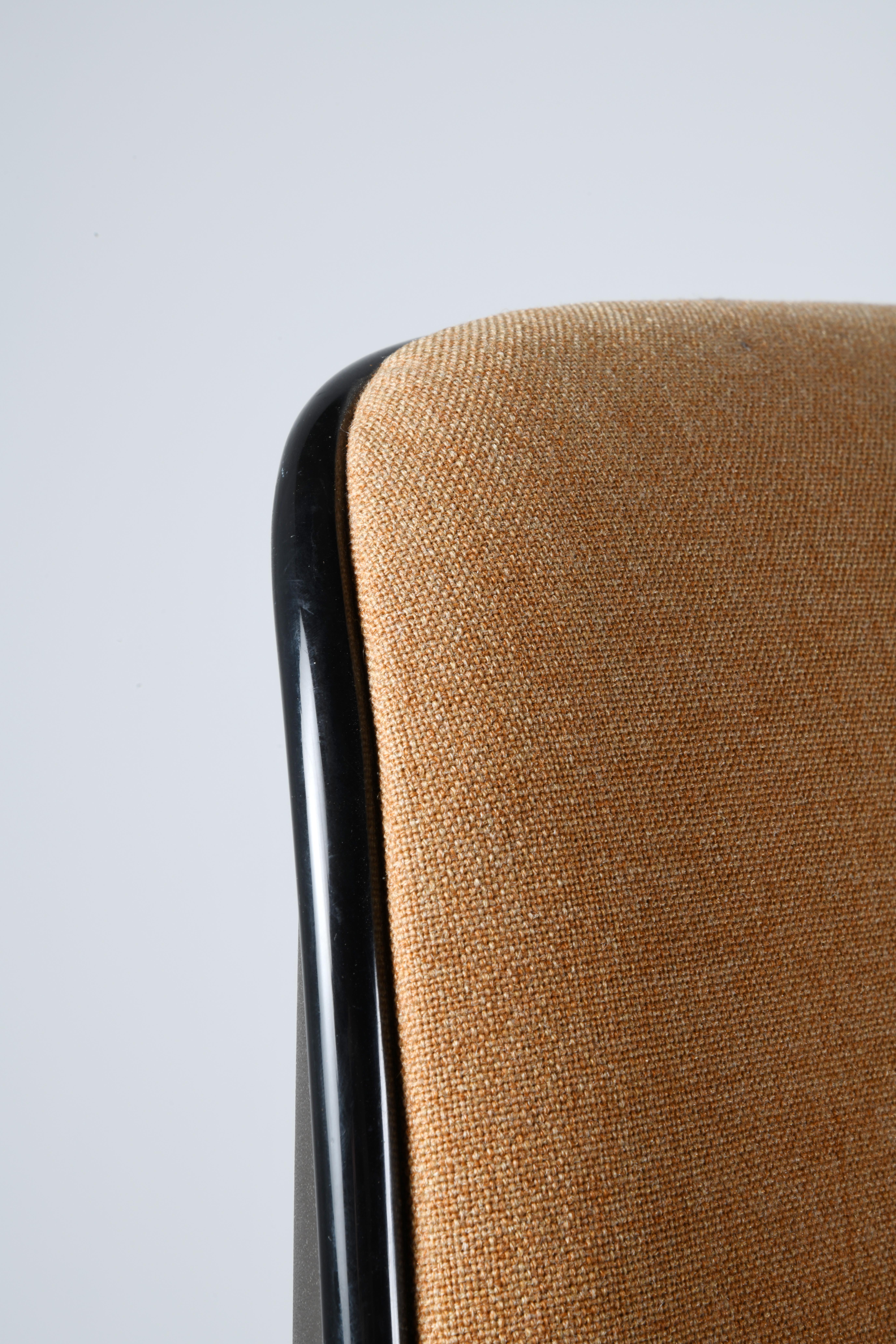 Suite of 16 chairs model 451 designed by Randall Buck for Strafor France 1970s 4