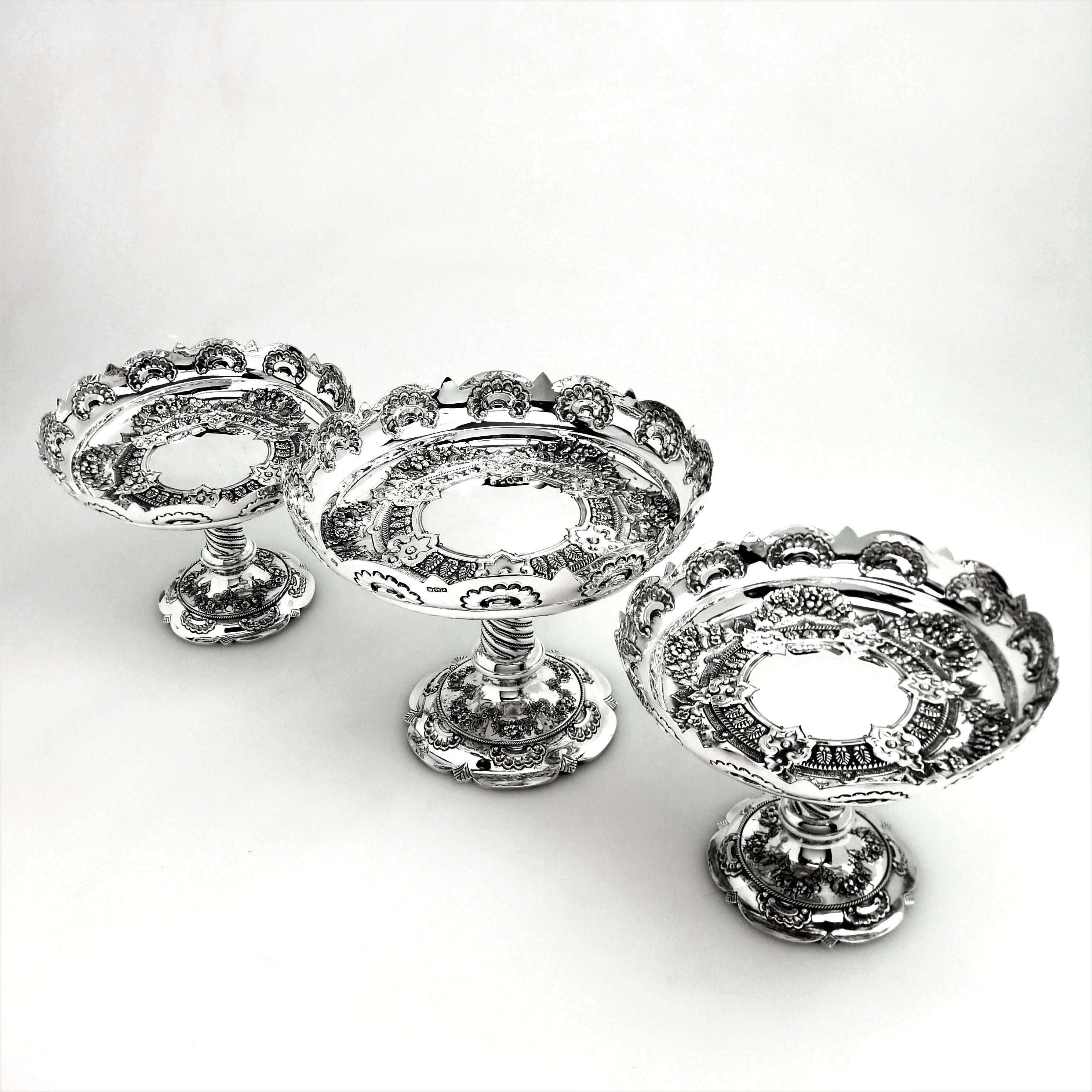 Suite of 3 Antique Victorian Silver Comports / Dishes 1892 / 93 Centrepiece For Sale 7