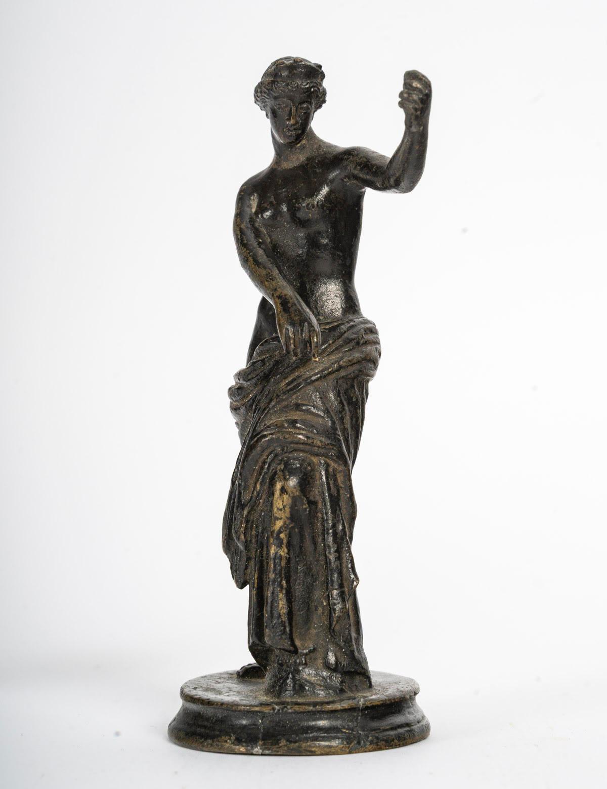 Bronzo Suite di 3 figure, Scultura in bronzo, XX secolo, stile antico. in vendita
