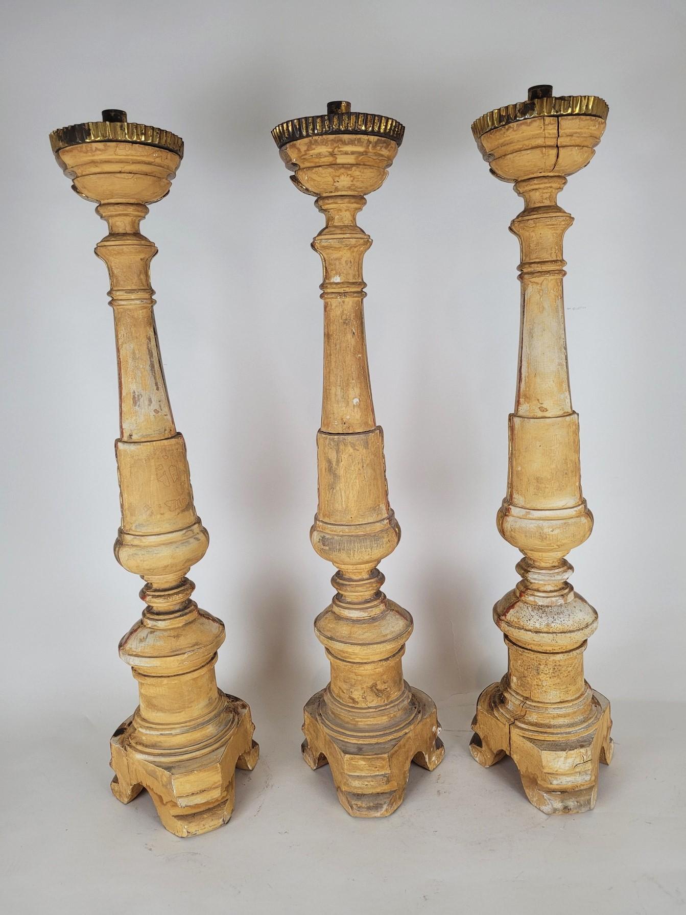 Suite Of 3 Large Candlesticks In Golden Wood, Early 19th Century For Sale 7