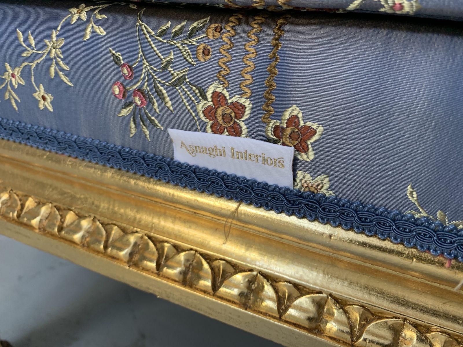 Suite de 4 fauteuils baroques rococo d'Asnaghi en soie florale et dorée en vente 7