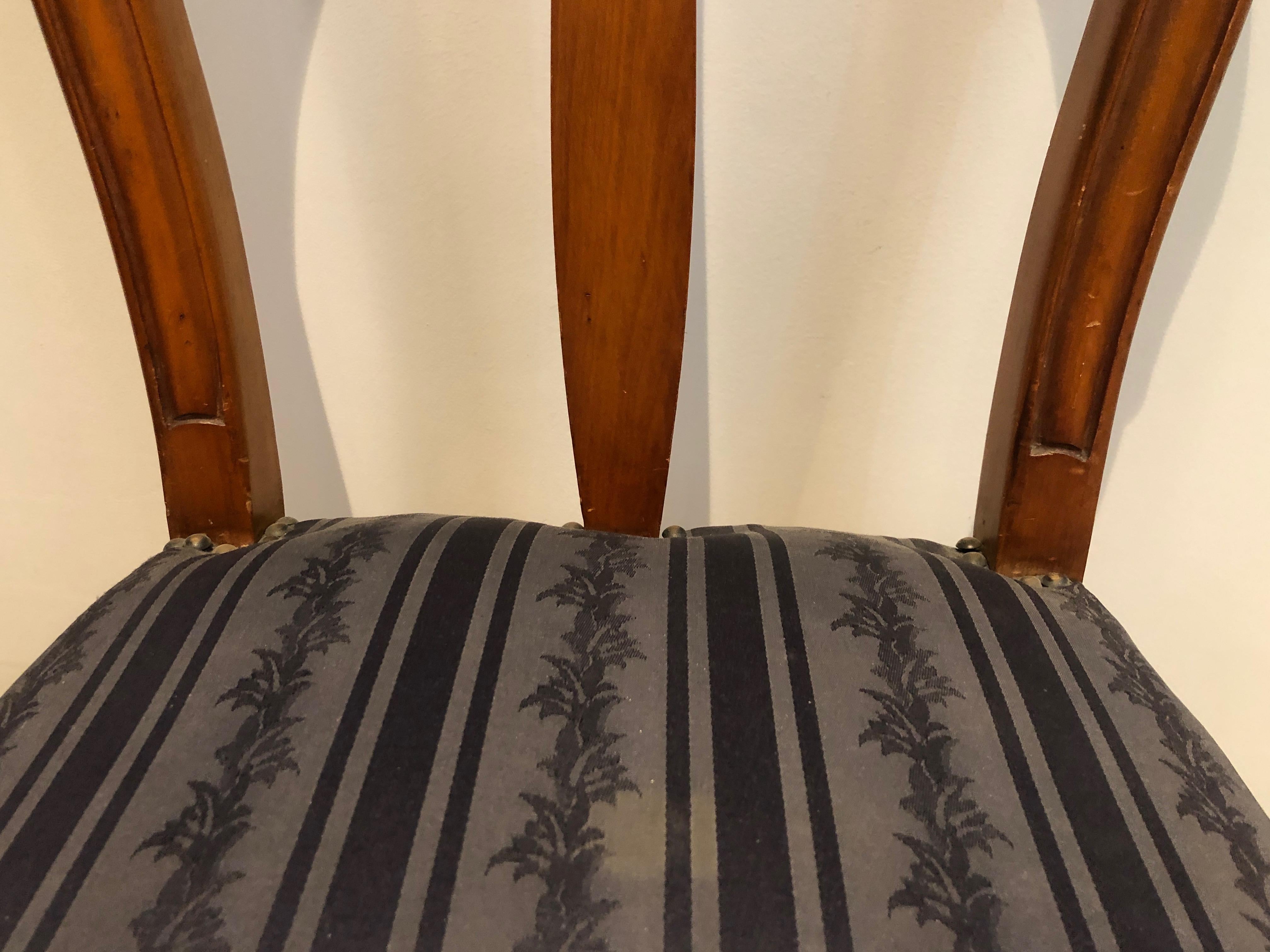 Suite of 4 Cherry Wood Chairs Decorated with Flowers and Plants. For Sale 10