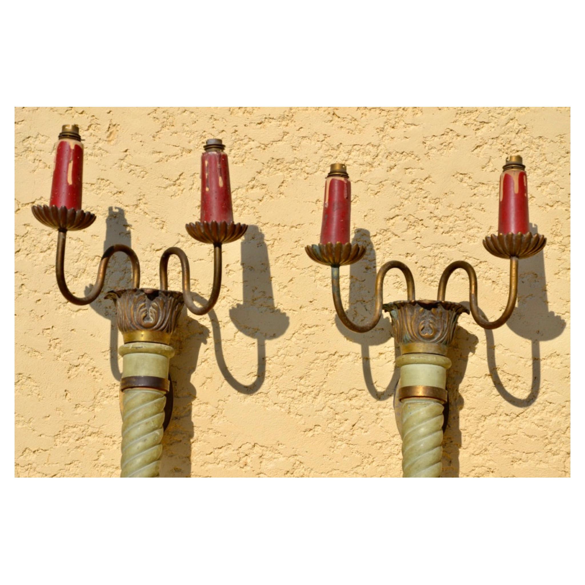 Français Suite de 4 grandes appliques / torchères, XXe siècle en vente