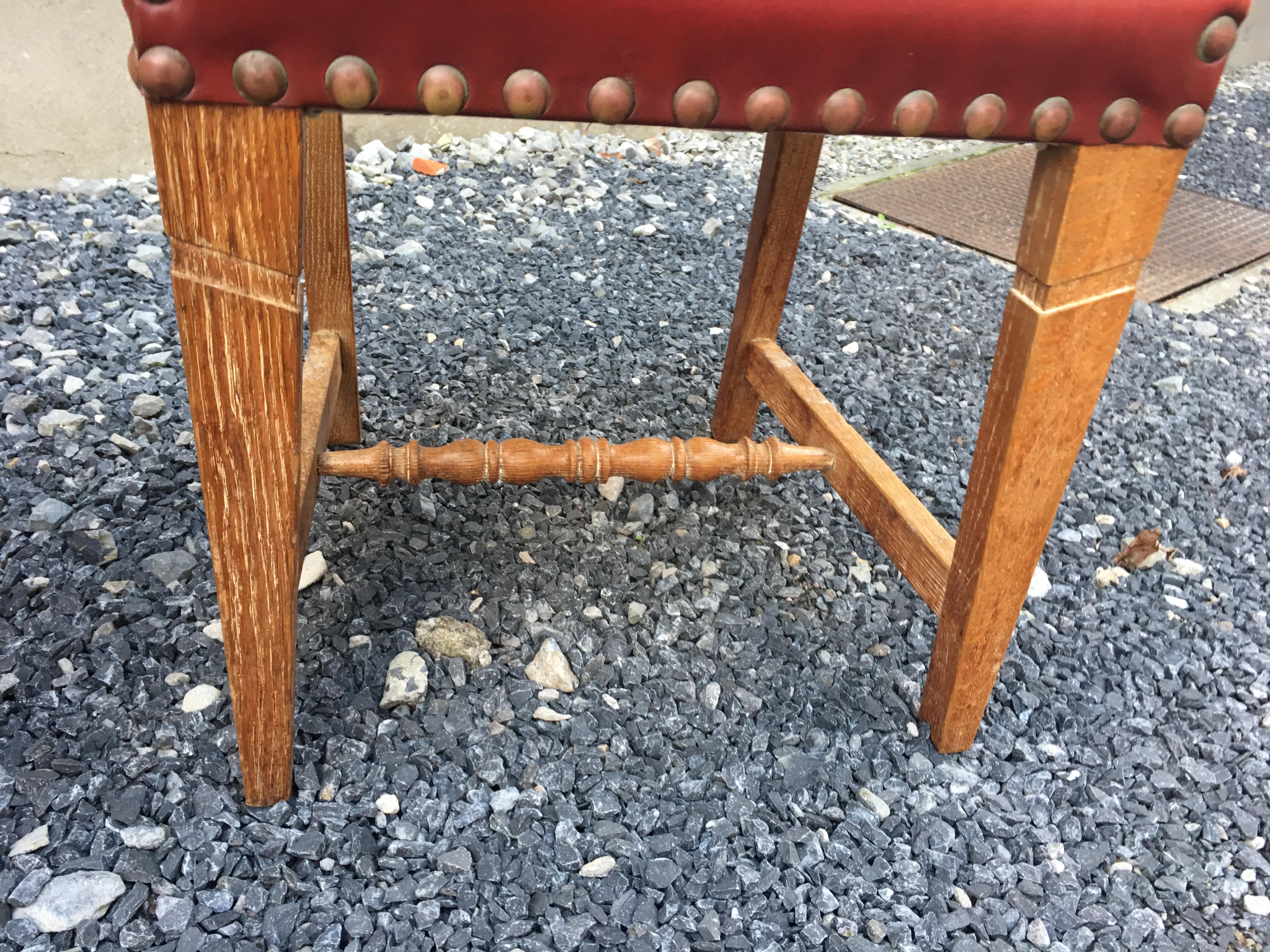 Suite di 4 sedie in Oak, rivestimento in ecopelle, circa 1950 In condizioni buone in vendita a Saint-Ouen, FR