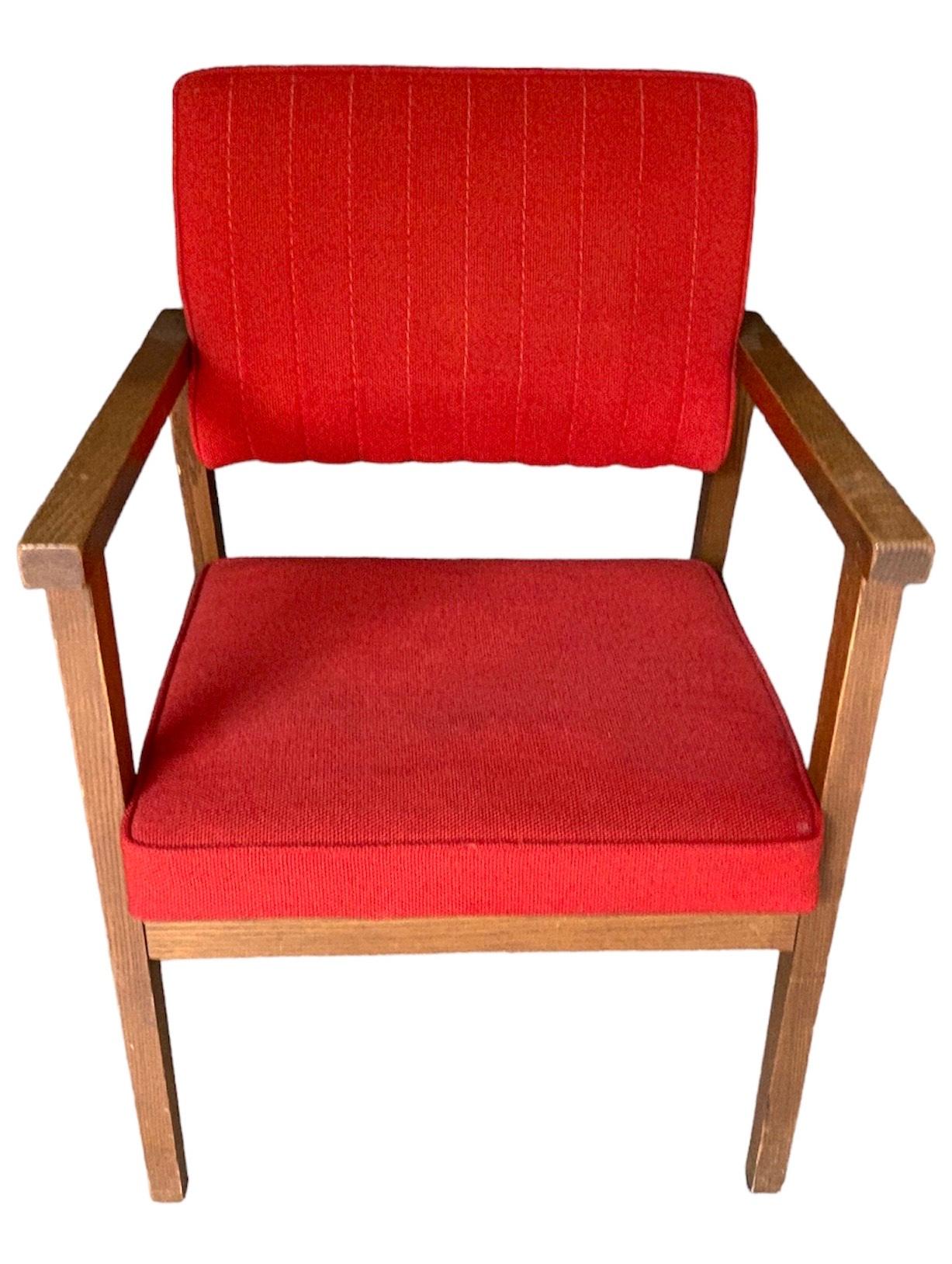 Suite of 4 Red Armchairs Rosewood / Red Jersey Canadian Atlas Furniture For Sale 2