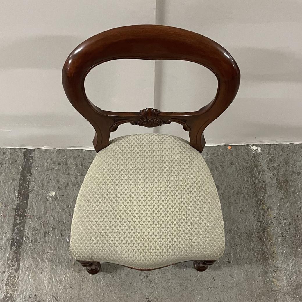 Suite Of 4 Victorian Style Hardwood Balloon Back Dining Chairs 3