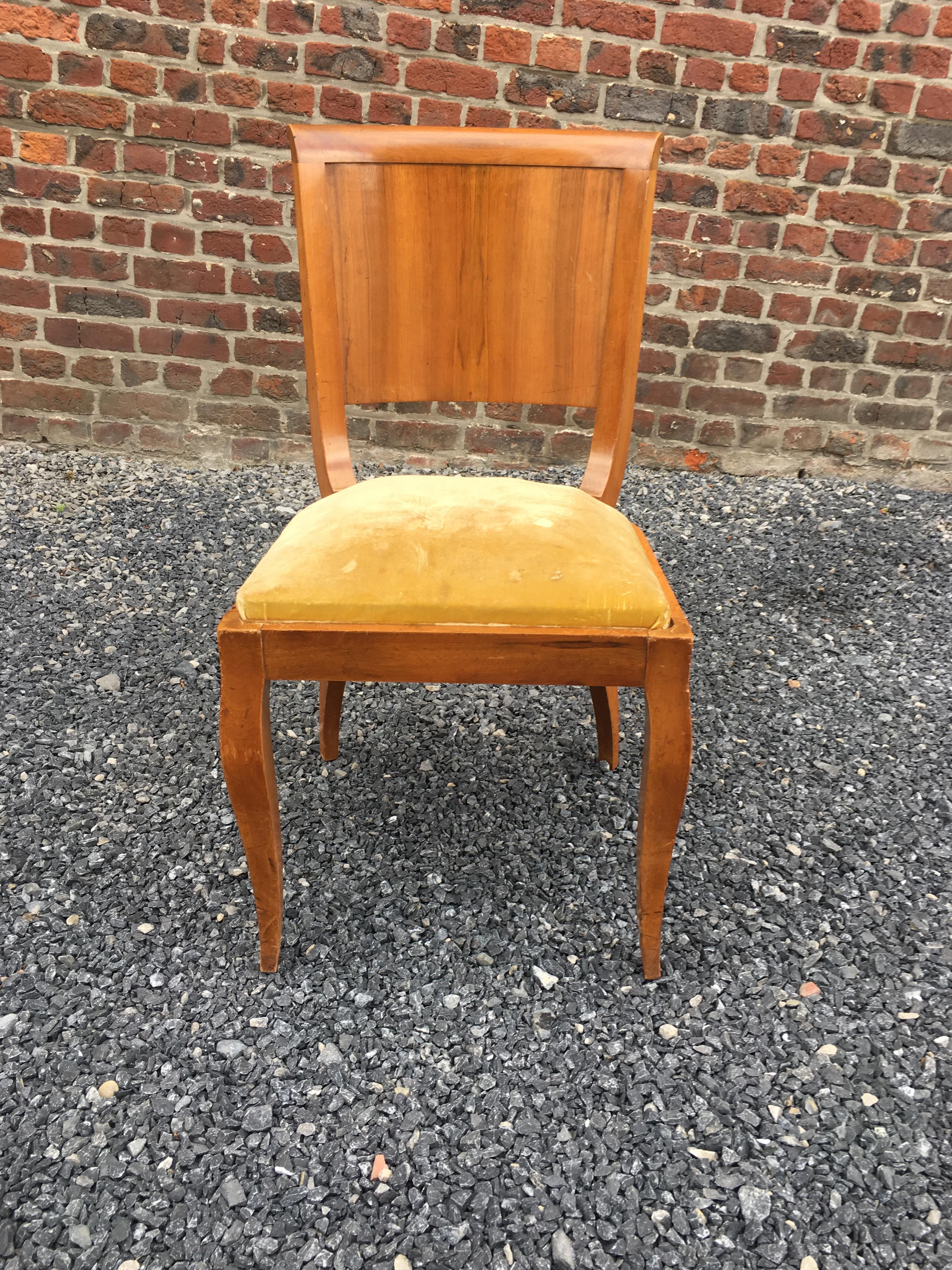 Milieu du XXe siècle Suite de 6 chaises Art Déco en noyer et placage de noyer, vers 1930 en vente