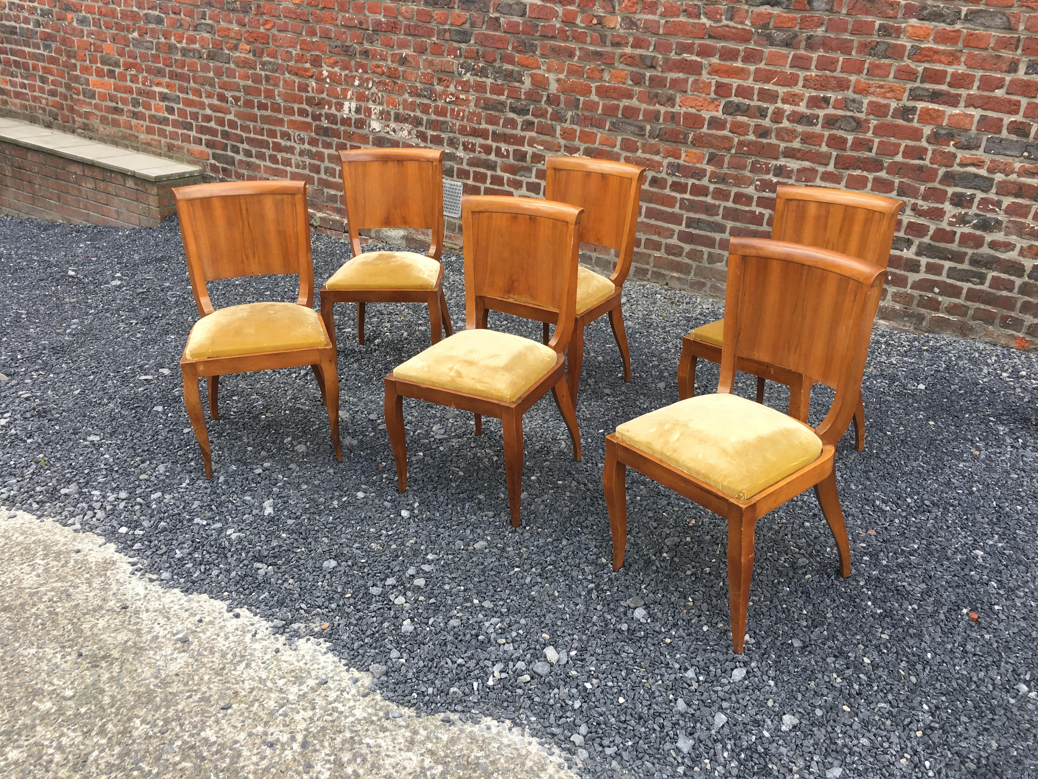 Noyer Suite de 6 chaises Art Déco en noyer et placage de noyer, vers 1930 en vente