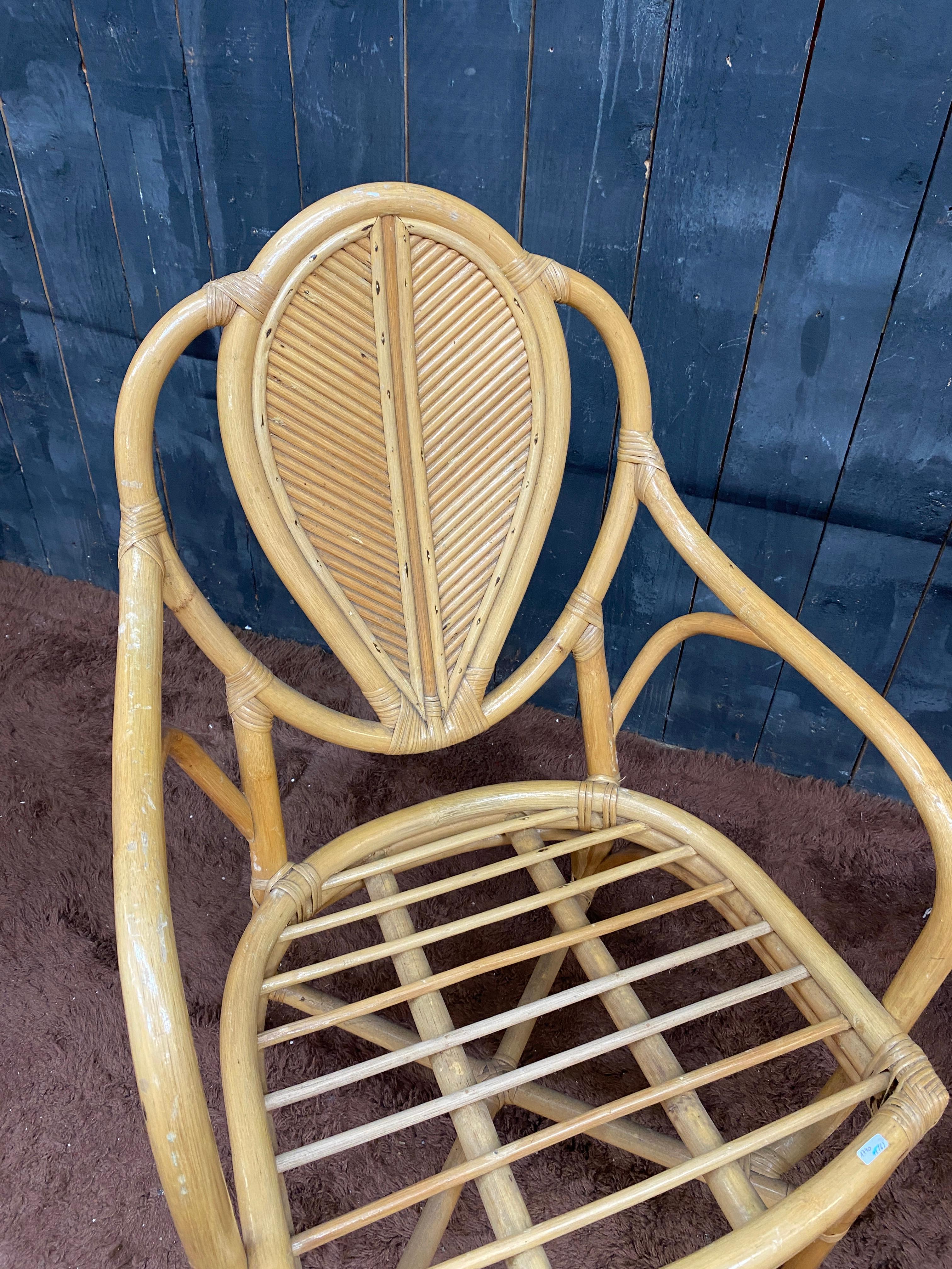 suite de 6 fauteuils en bambou circa 1970 en vente 3