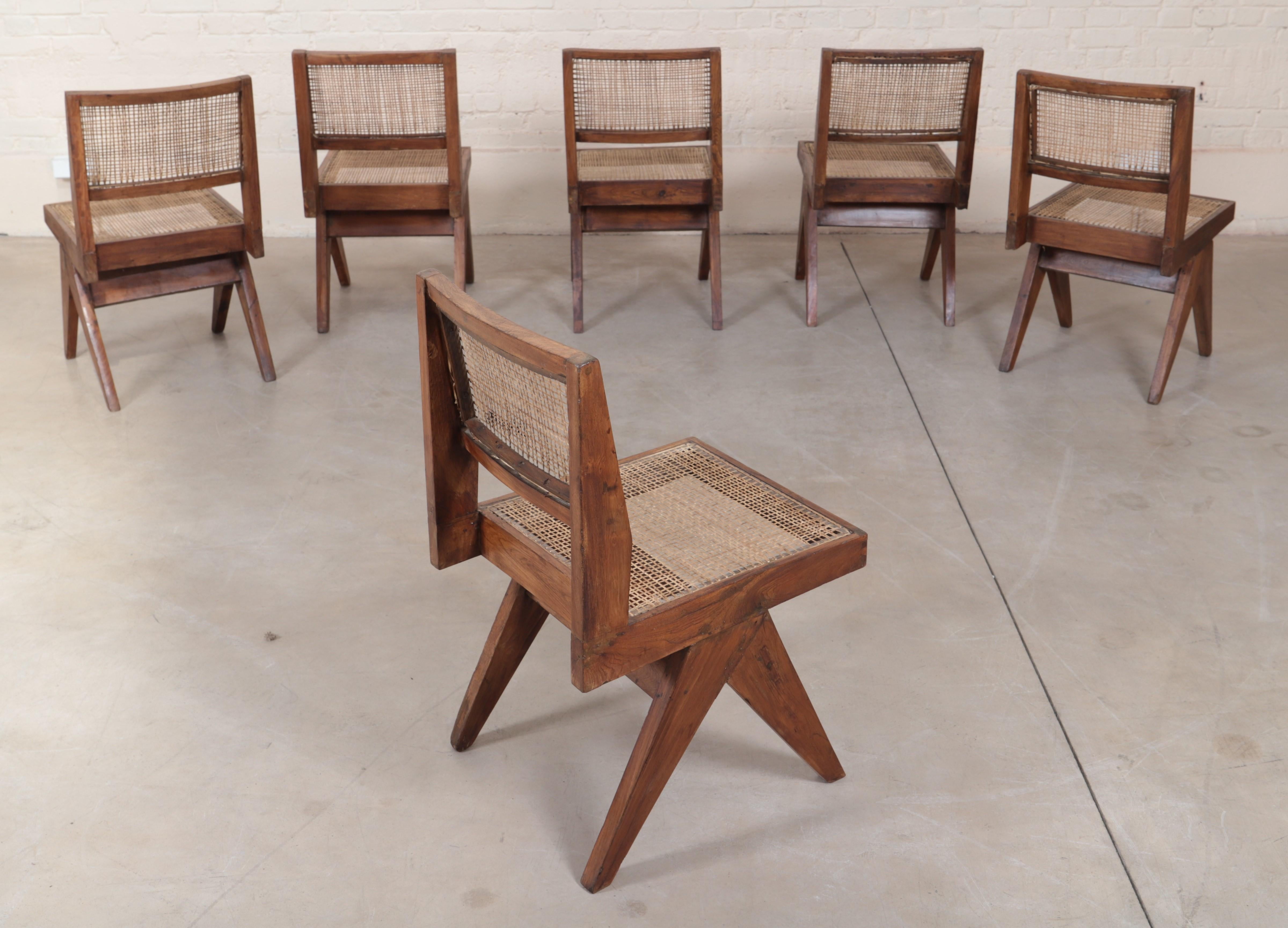 Wood Suite of 6 Chairs 