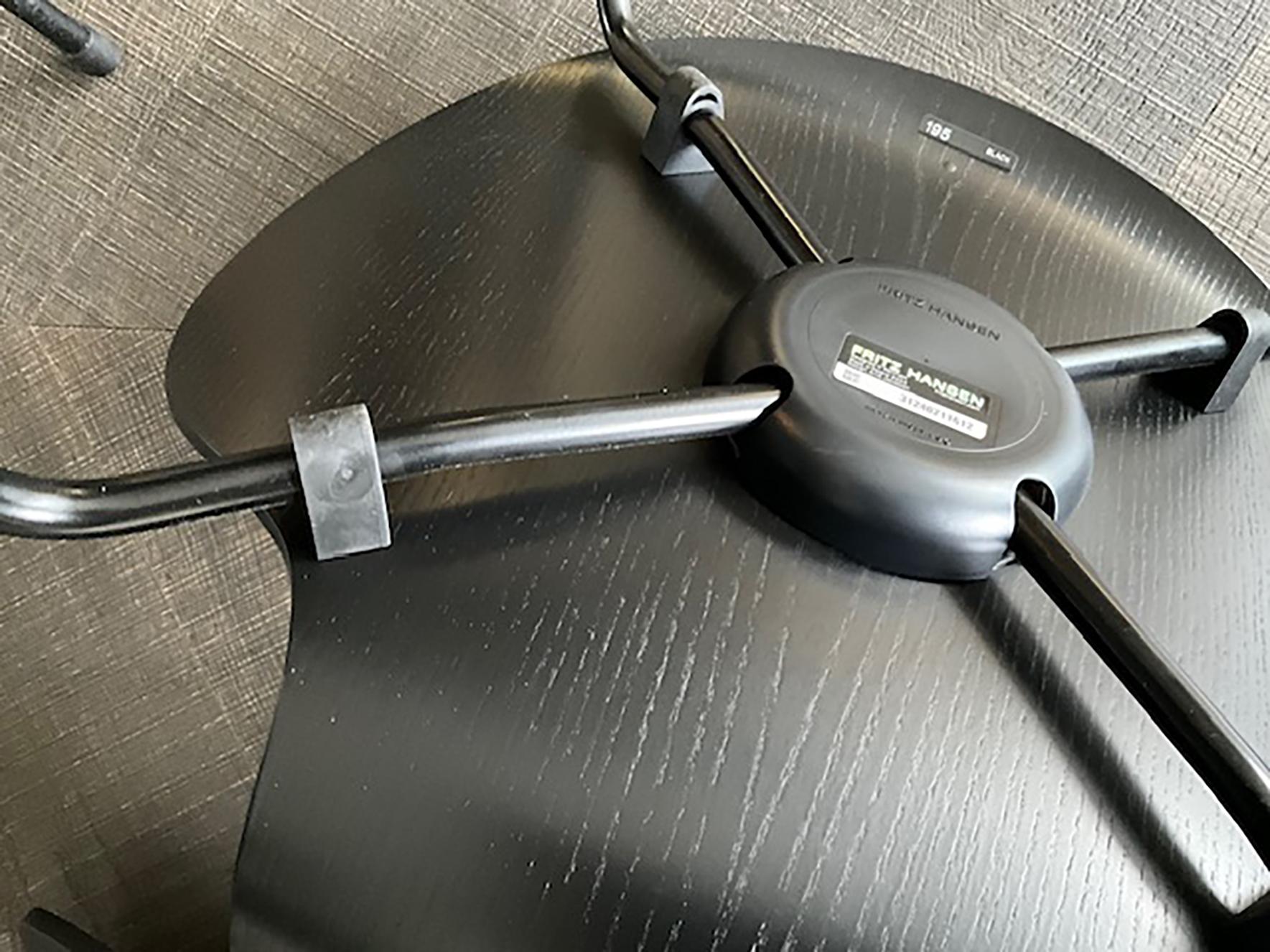 Suite of 6 Fritz Hansen chairs, Grand Prix Model For Sale 2