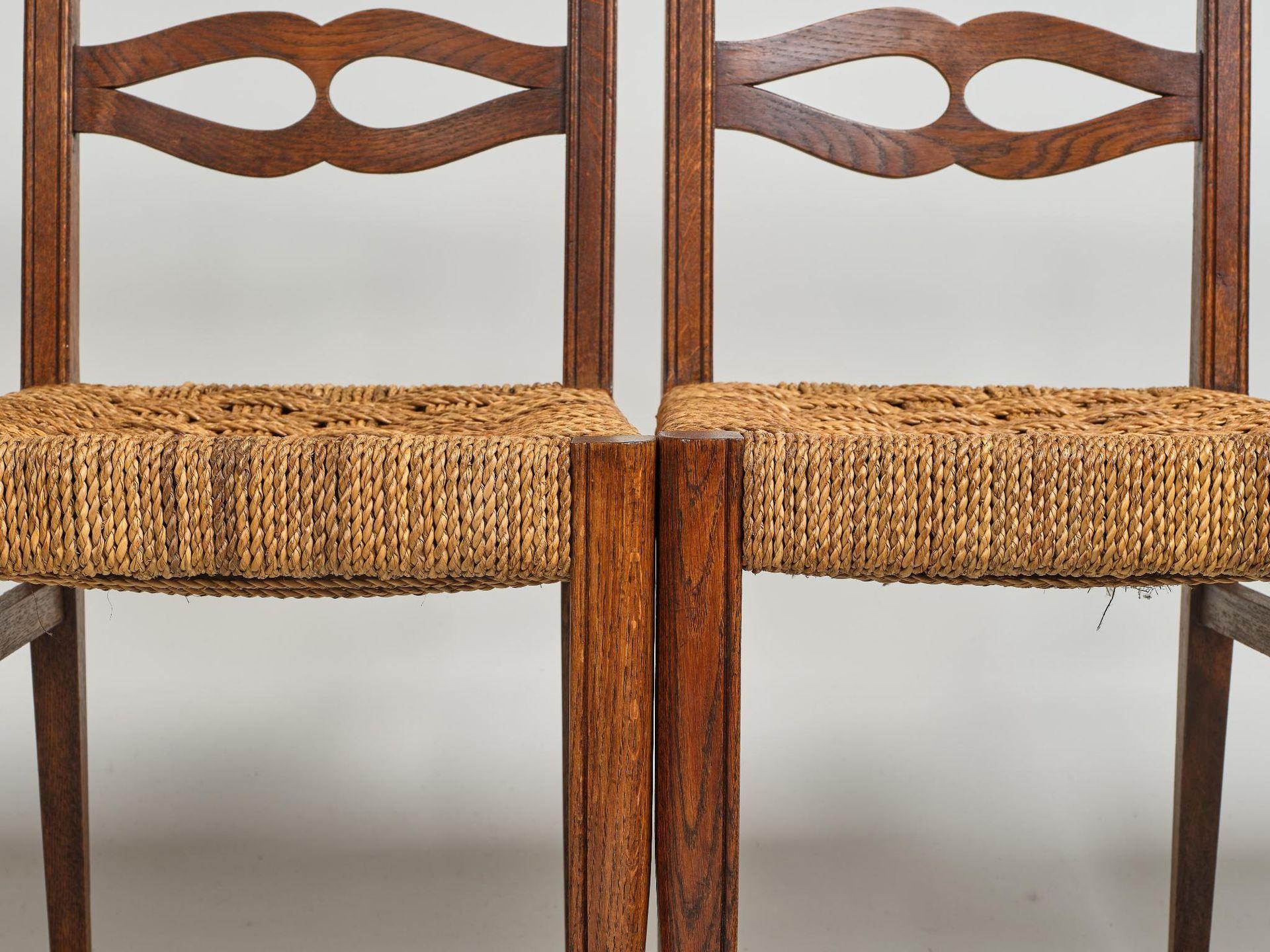 Mid-Century Modern Suite de 6 intéressantes chaises en chêne et corde dans le style d'Audoux Minet. en vente