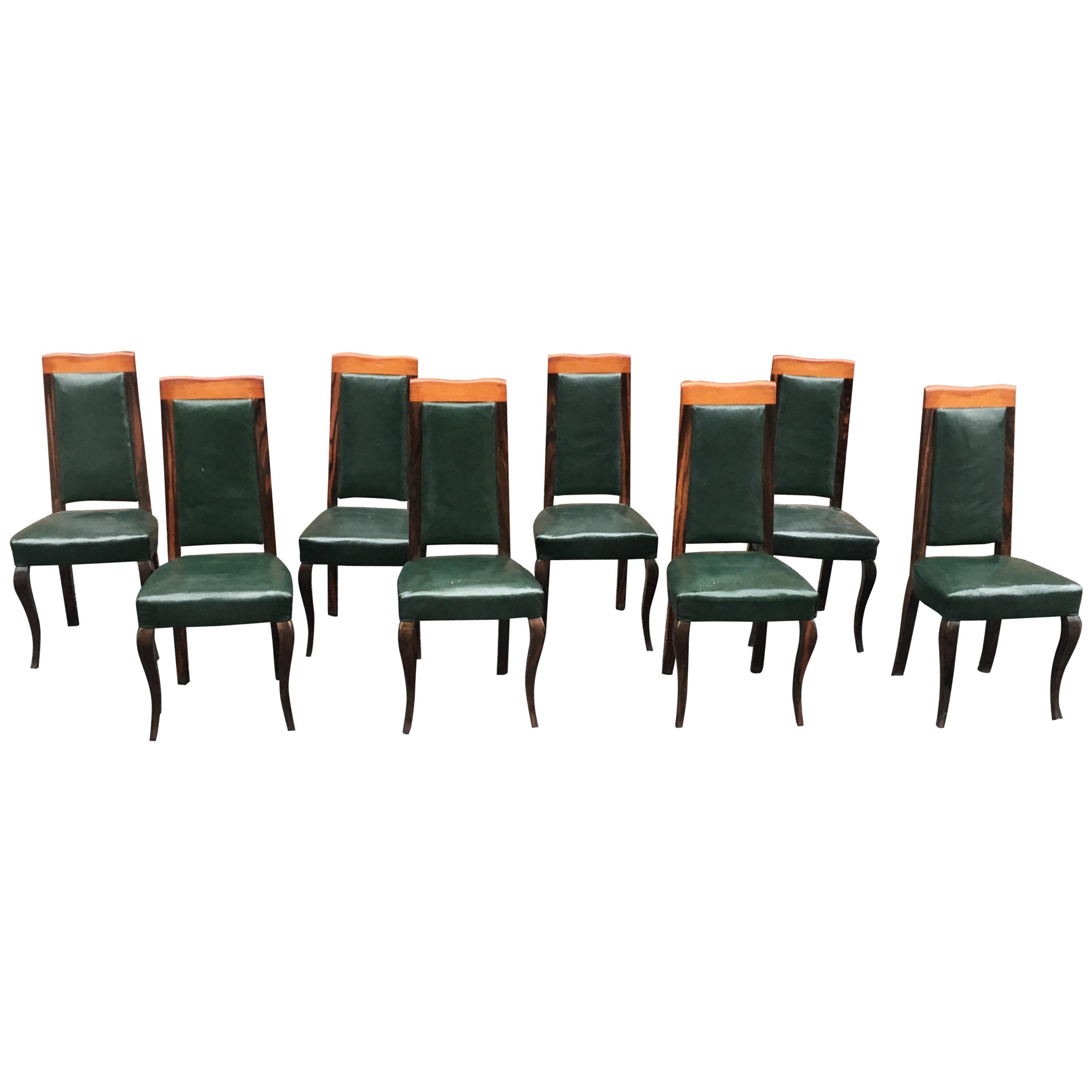 Suite de 8 chaises Art déco en ébène de Macassar et cuir