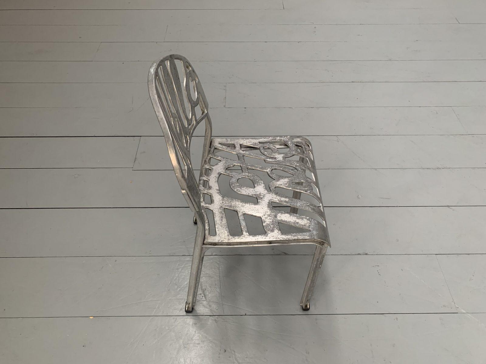 Suite of 8 Artifort “Hello There” Dining Outdoor Chairs in Aluminium For Sale 7