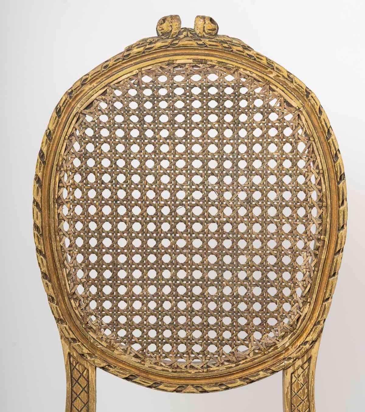 Suite von 8 geschnitzten Holzstühlen mit Stöcken, 19. Jahrhundert, Periode Napoleon III. (Vergoldet) im Angebot