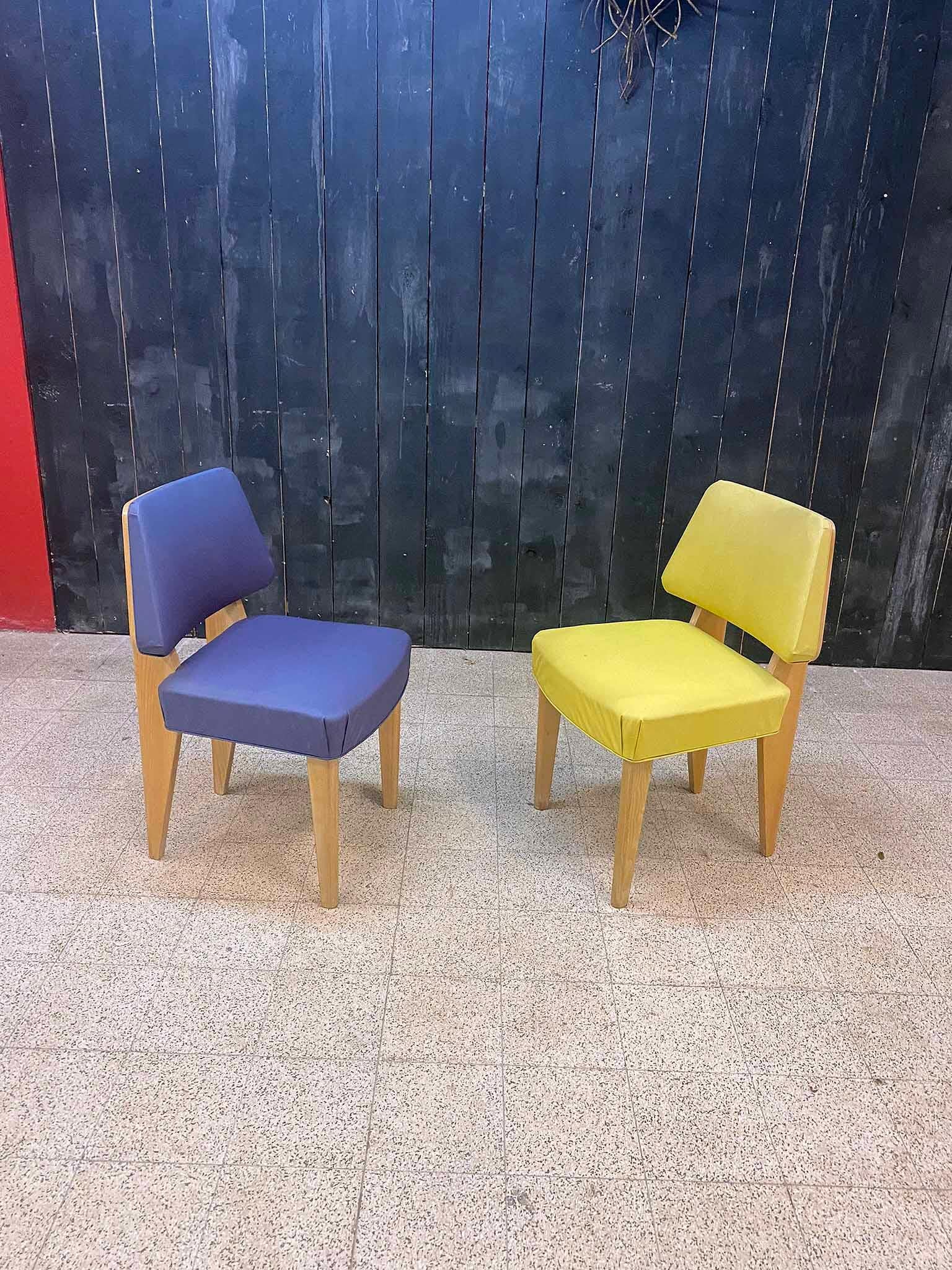 9er-Sitzgruppe aus Esche und Kunstleder, Rekonstruktion, um 1950 im Zustand „Gut“ im Angebot in Saint-Ouen, FR
